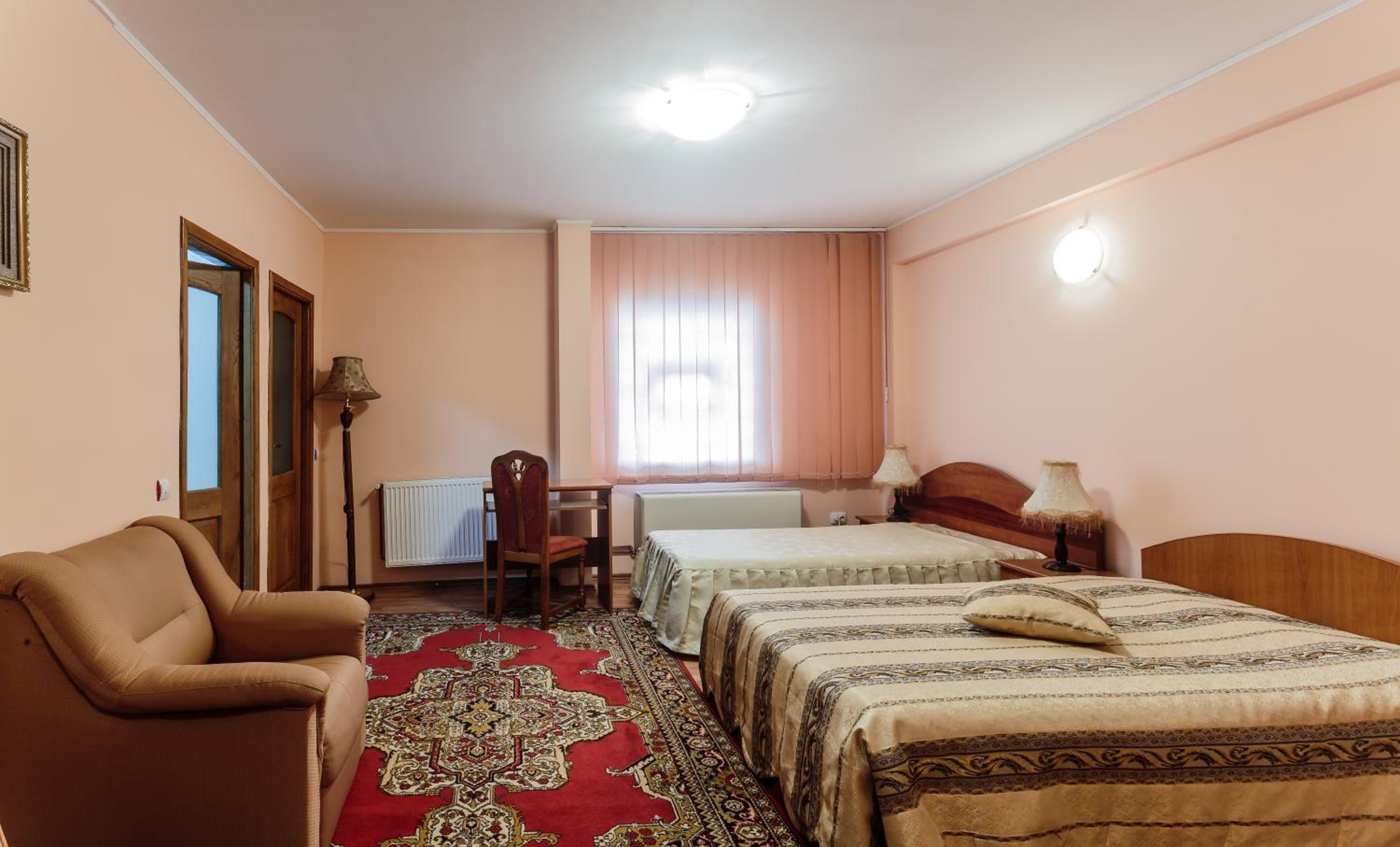 Twin Room - Photo 7