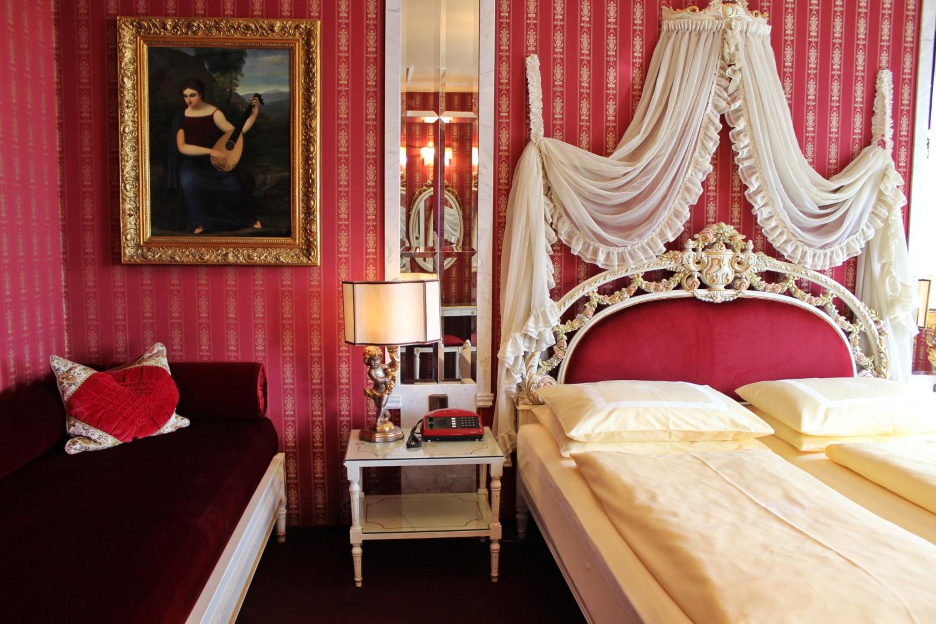 Suite - Photo 4