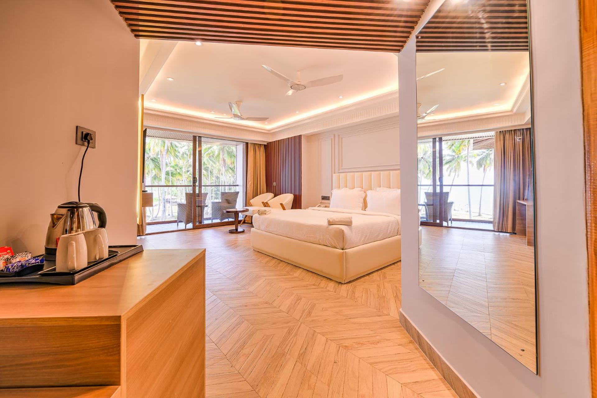 Double Room with Balcony and Sea View photo 3