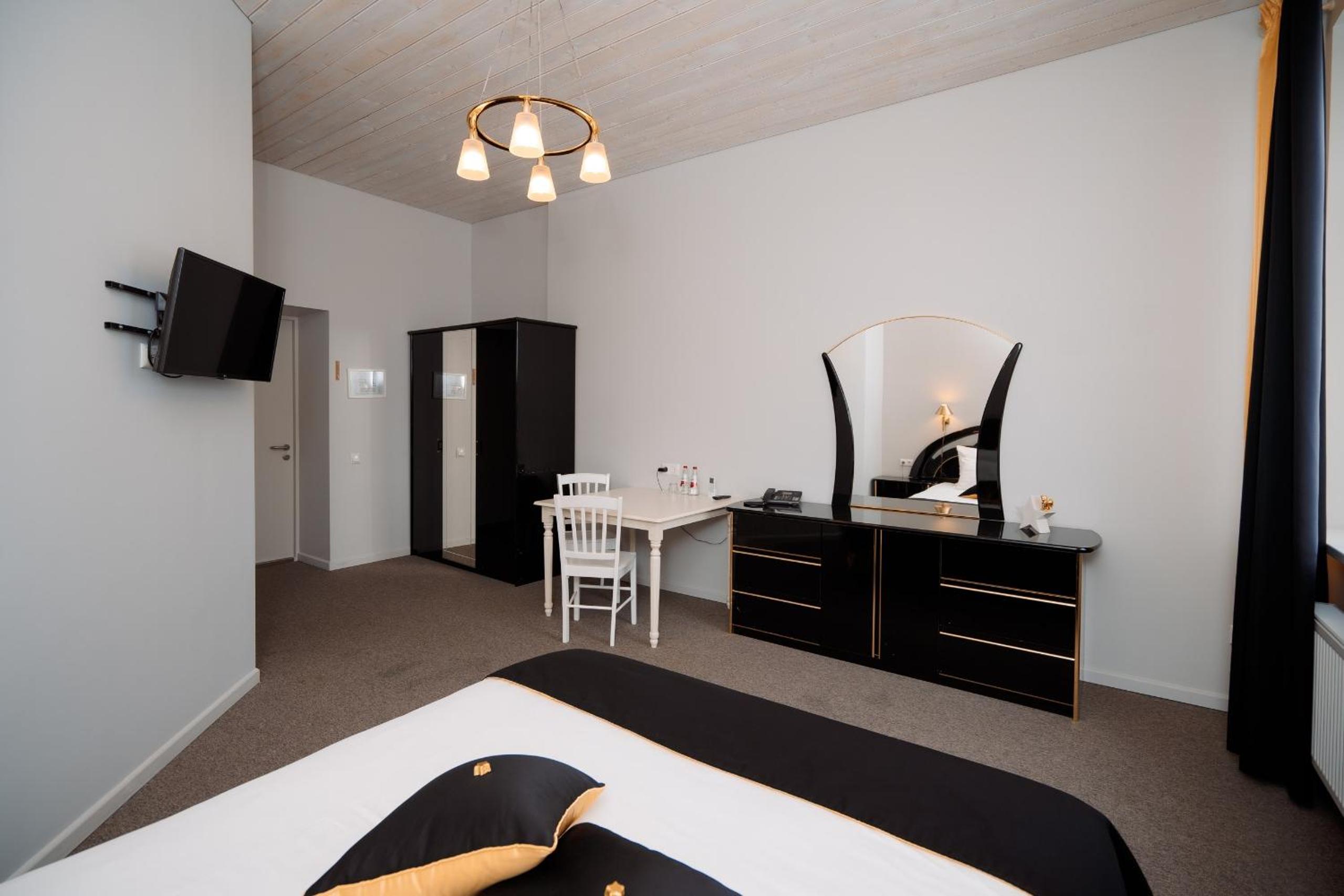 Standard Double Room photo 2