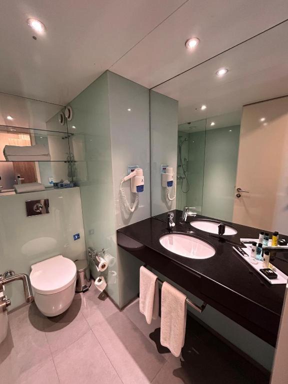 Queen Room - Disability Access/Non-Smoking photo 2