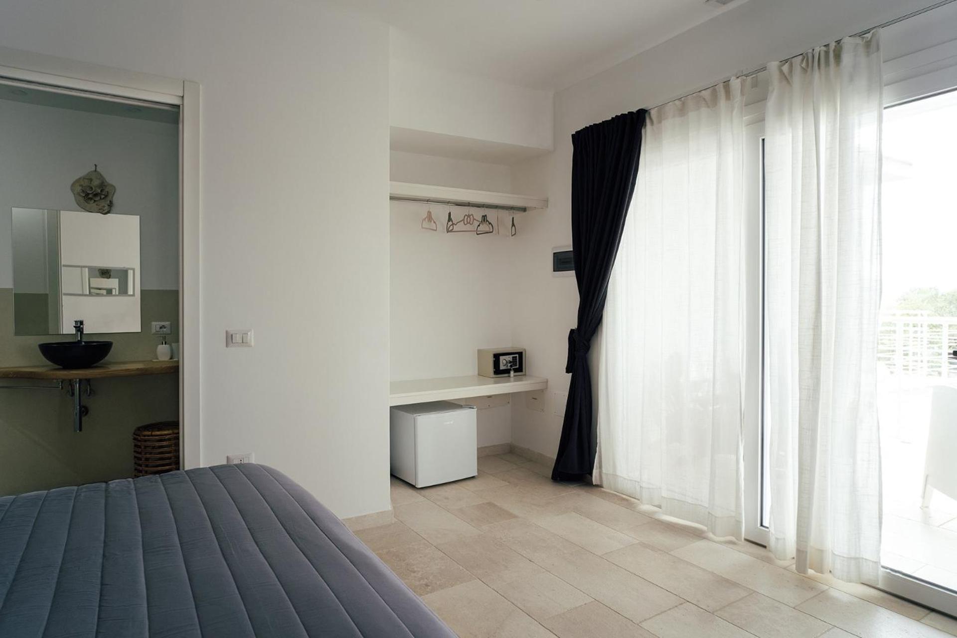 Double Room with Balcony and Sea View photo 1