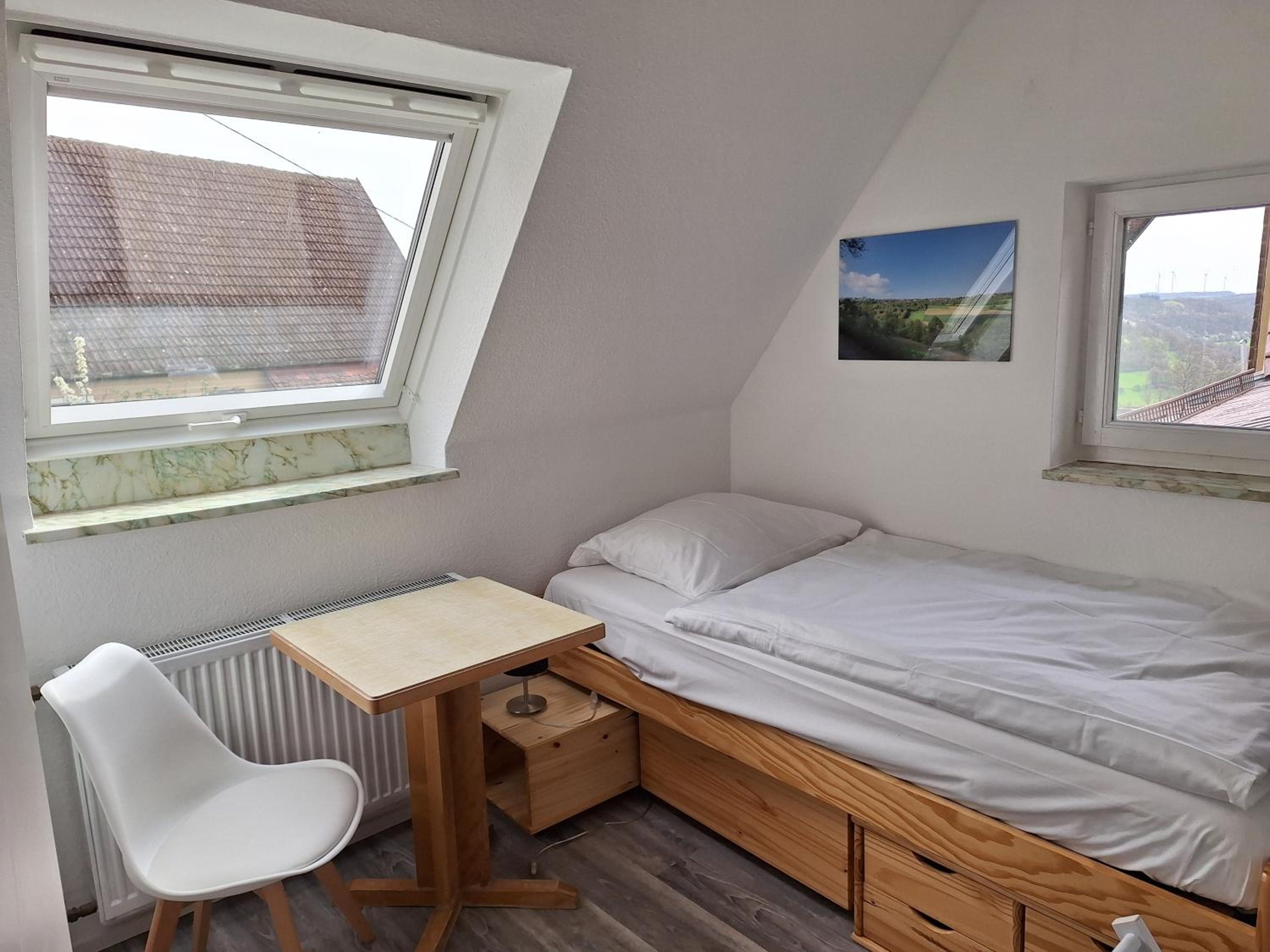 Single Room with Private Bathroom photo 1