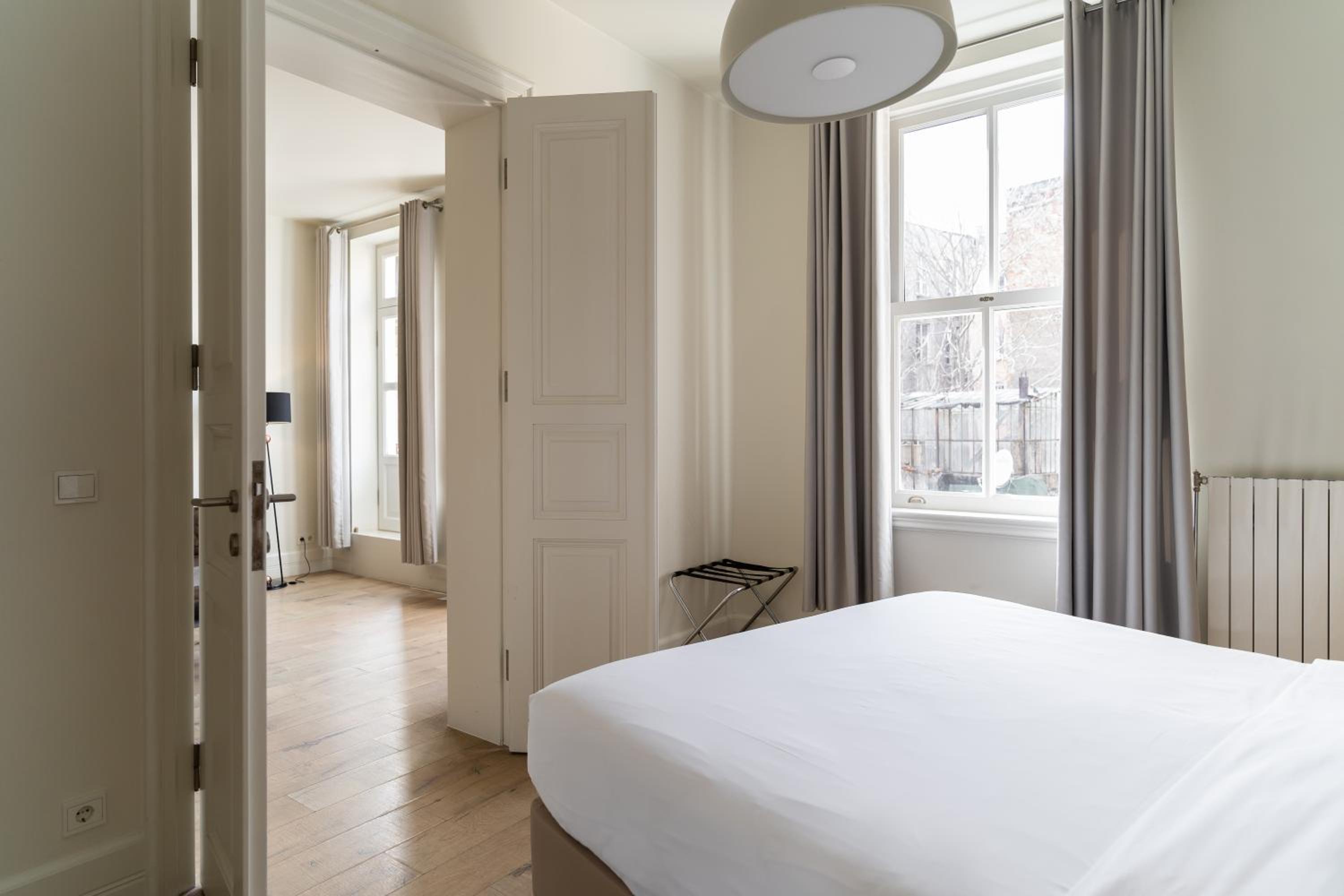 Deluxe Apartment with Balcony and Kitchenette photo 3