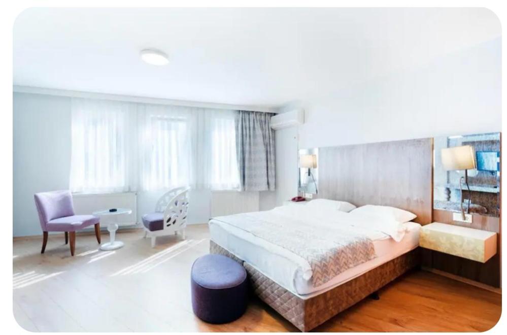 Large Double Room photo 1