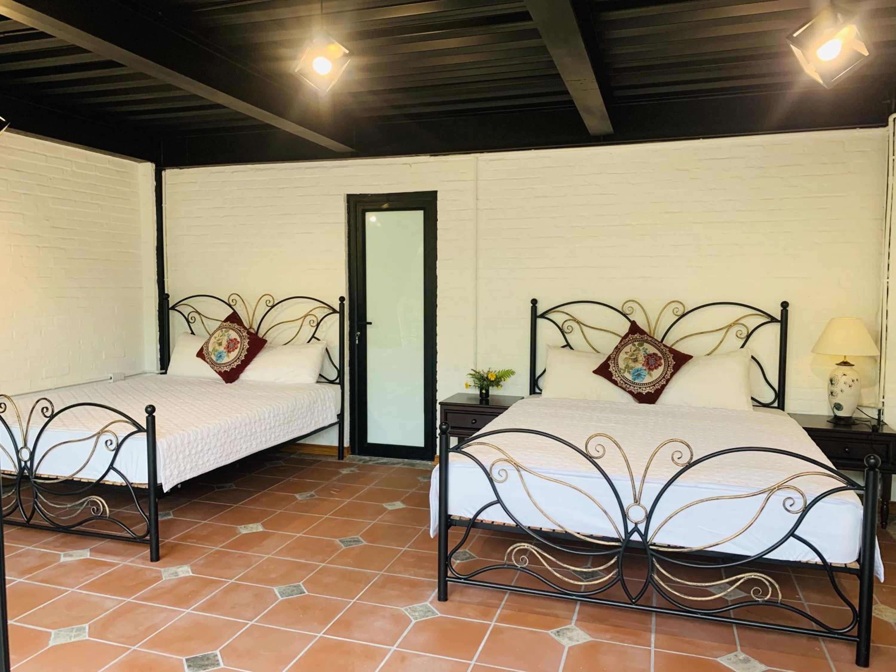 Quadruple Room with Lake View photo 2