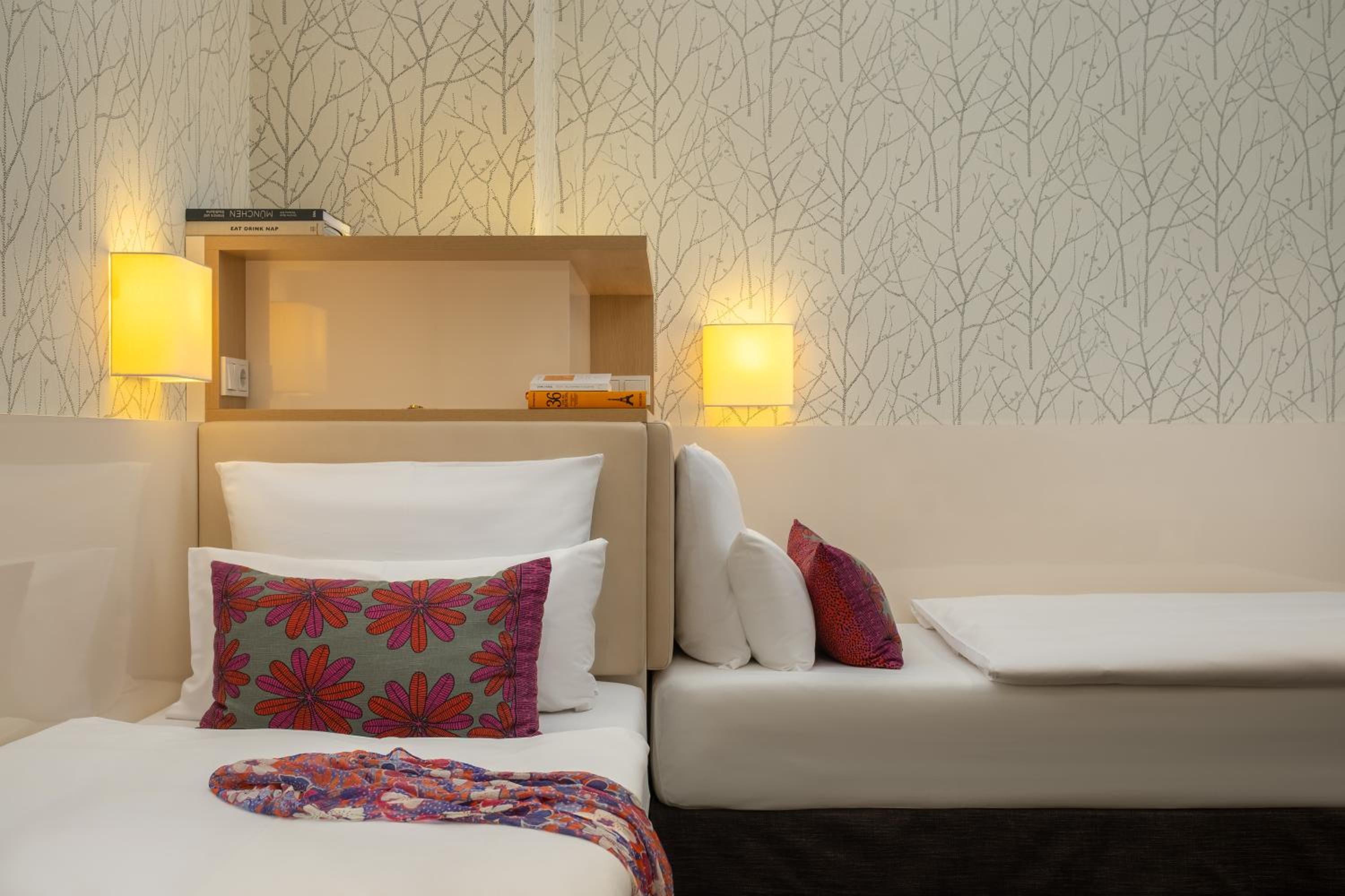 Comfort twin room garden side