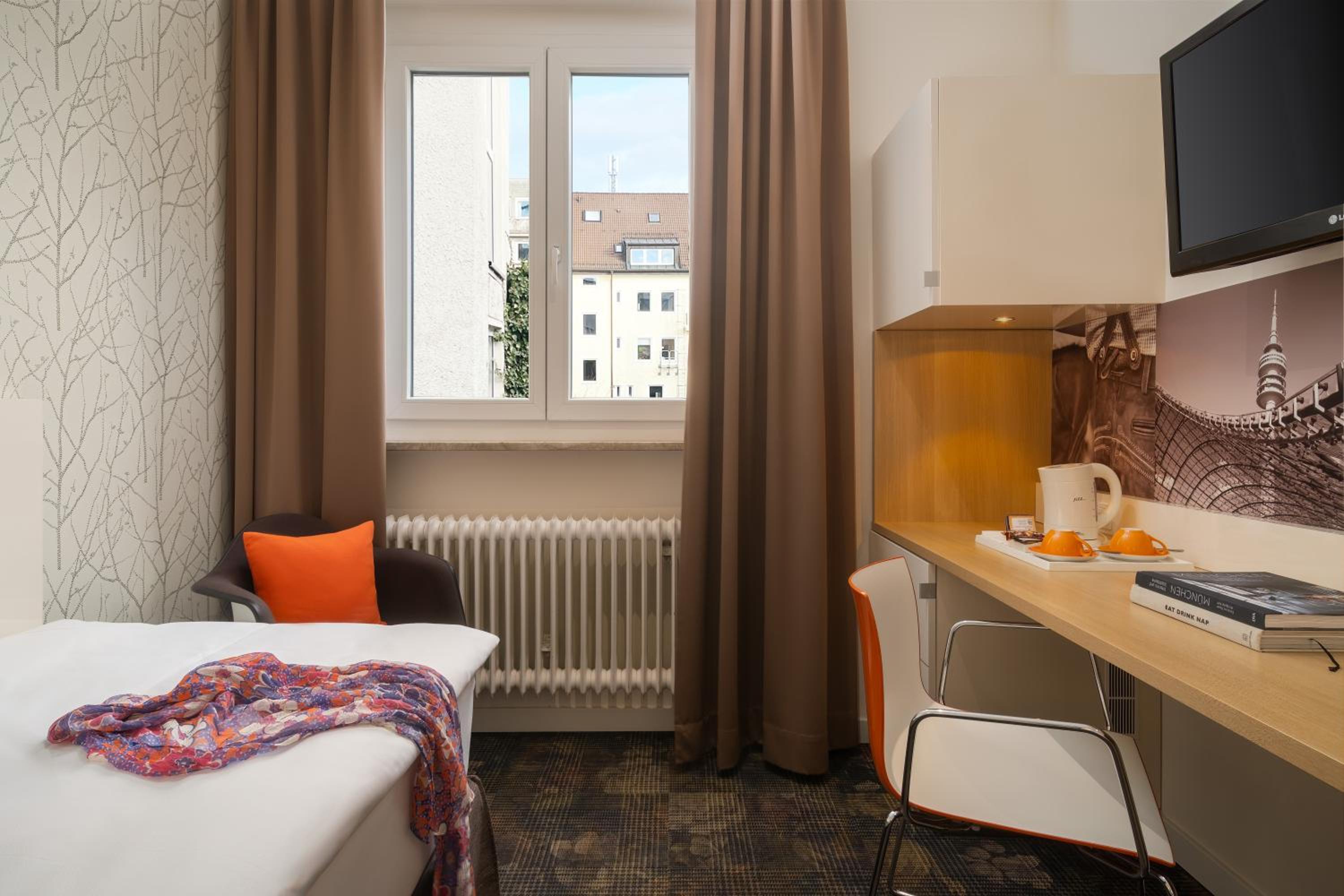 Comfort twin room garden side