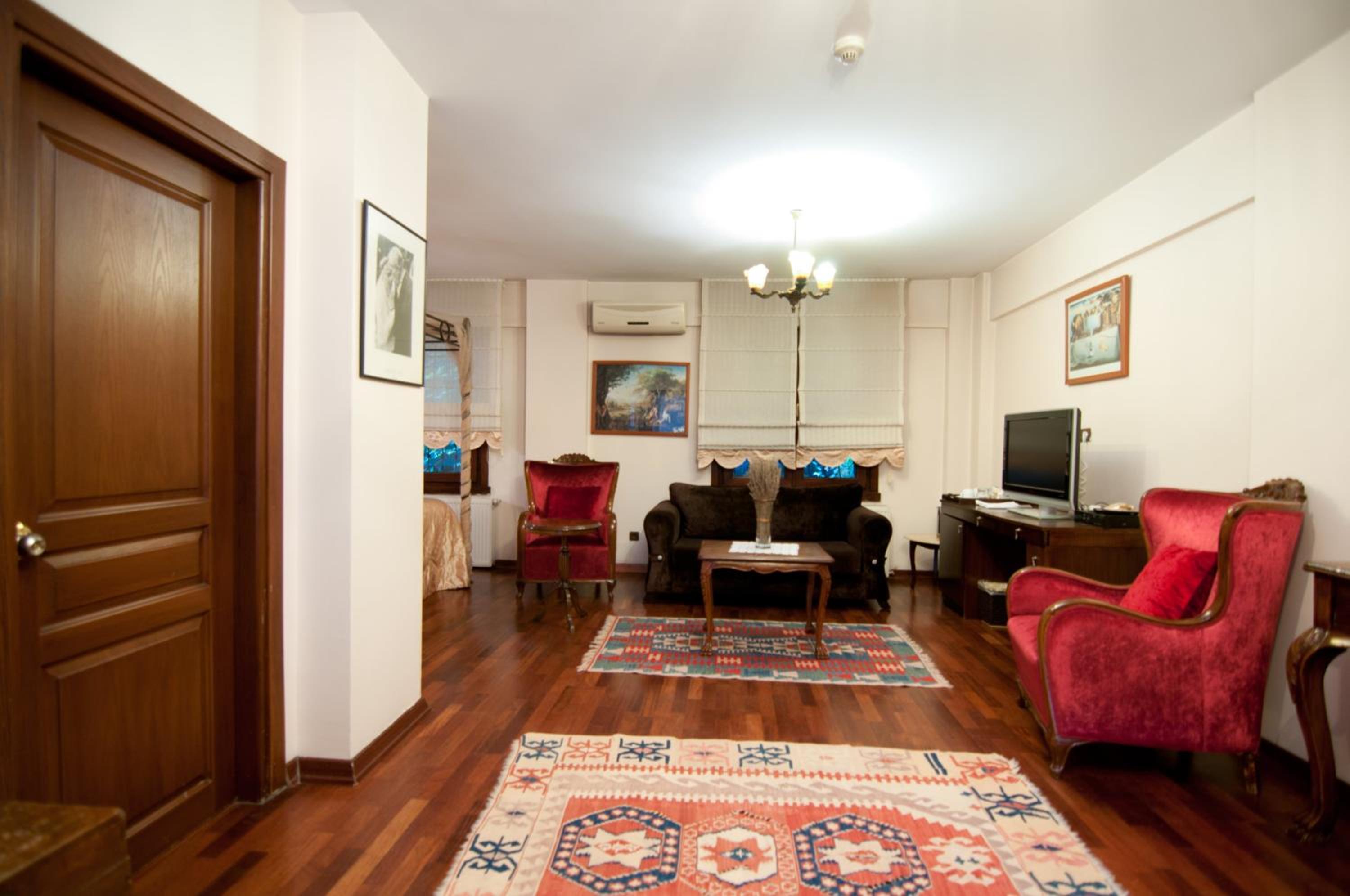Executive Suite photo 2