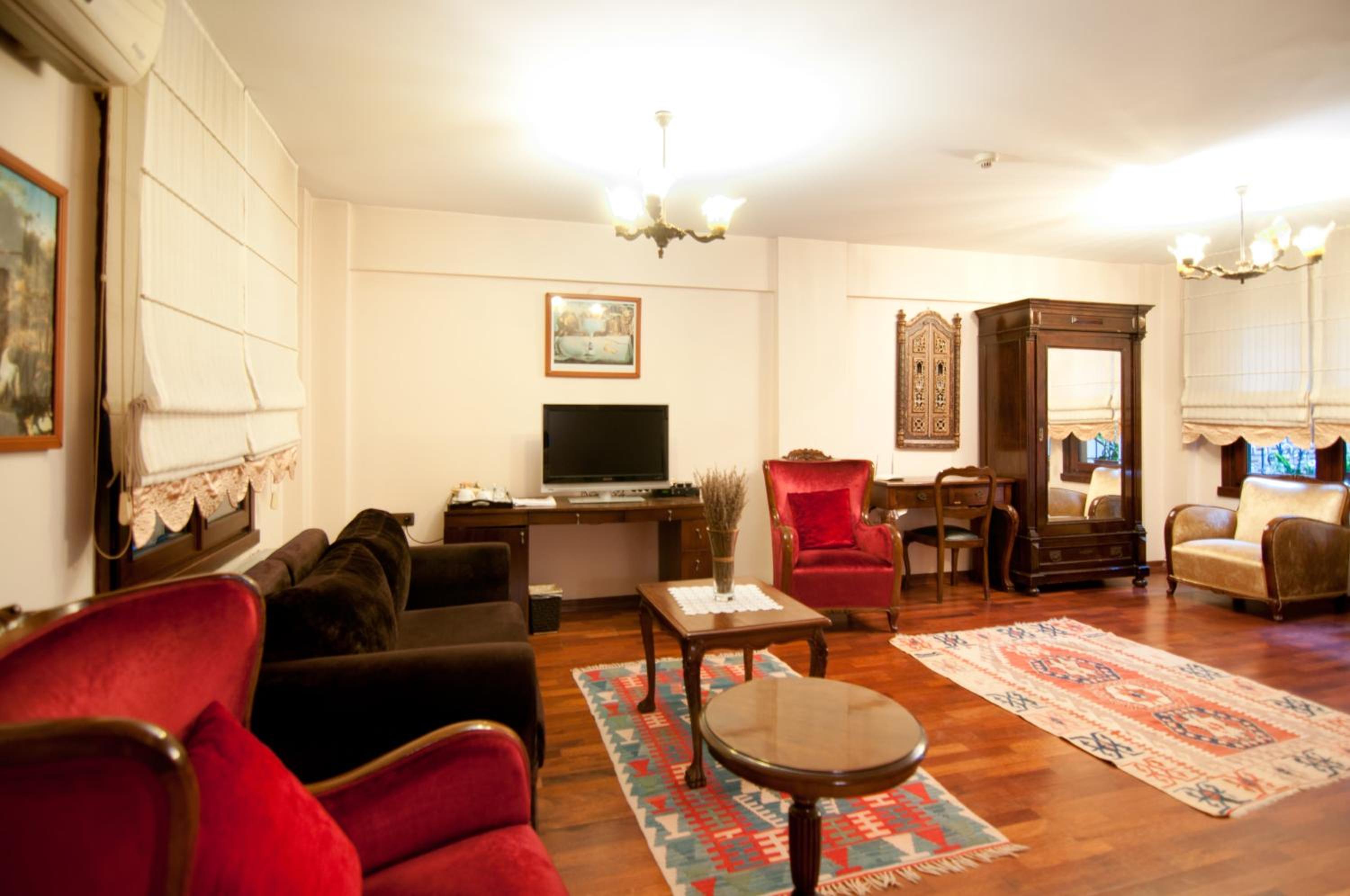 Executive Suite photo 3
