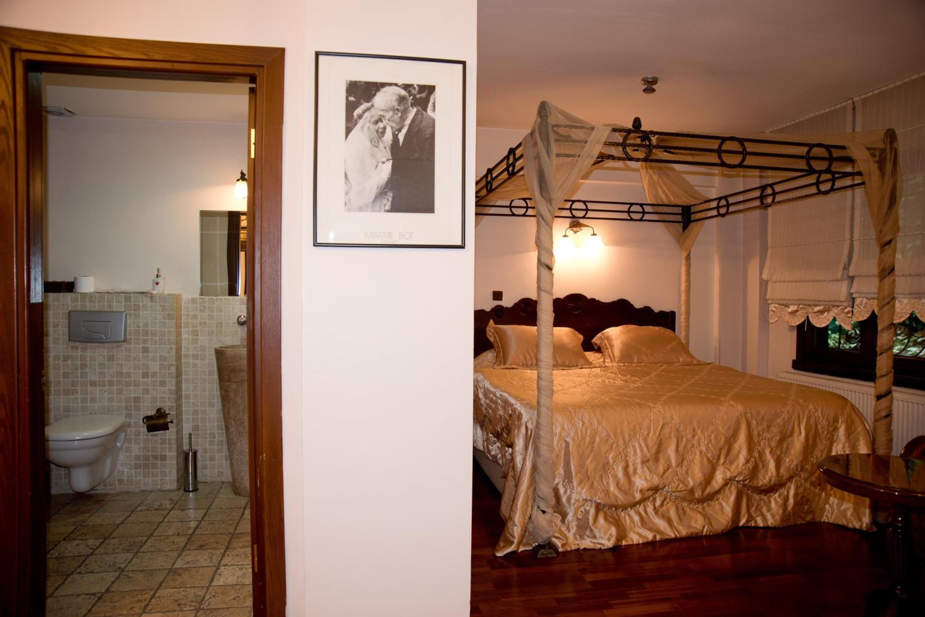 Executive Suite photo 2