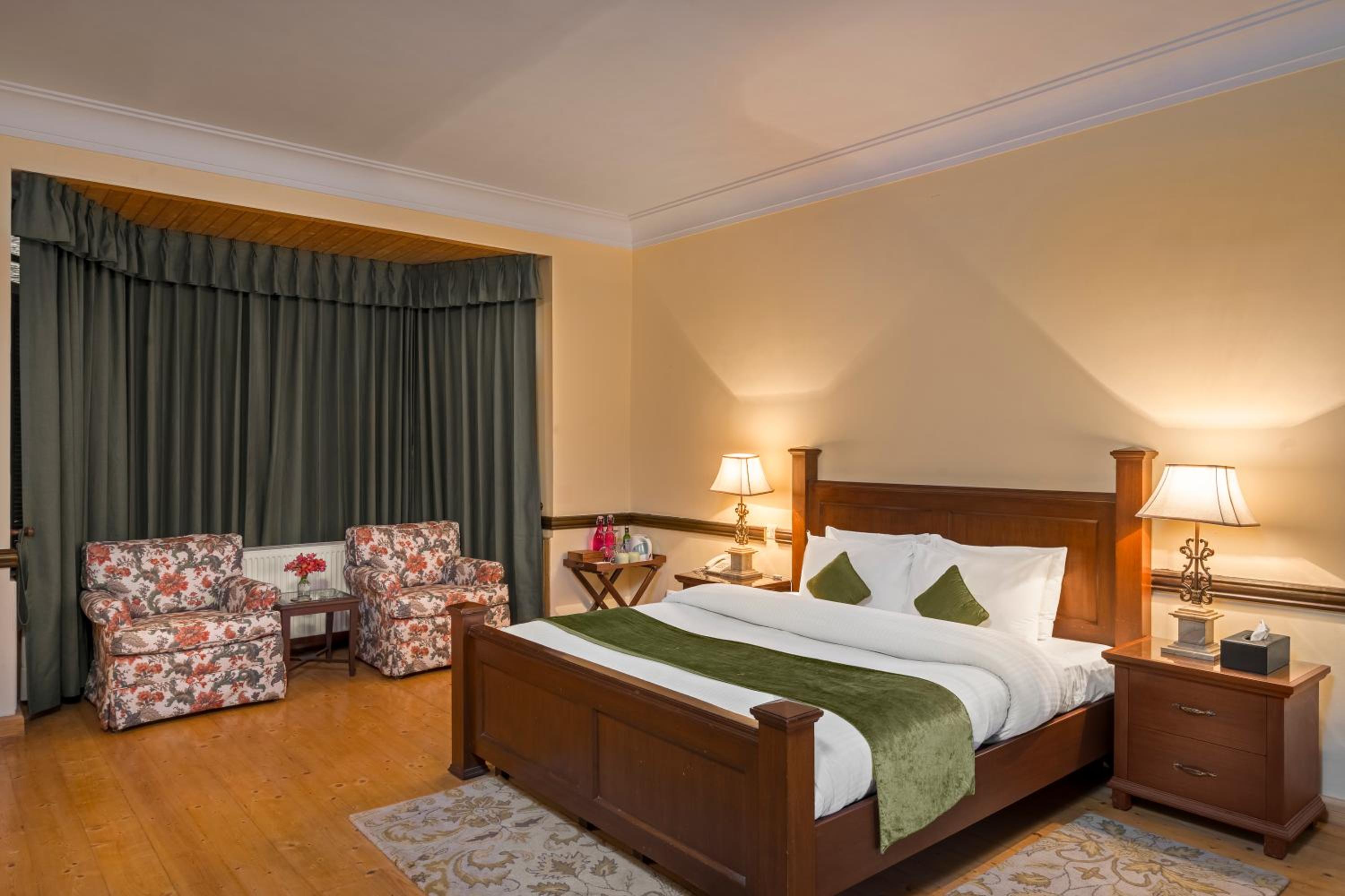 Luxury Room with View - Photo 1