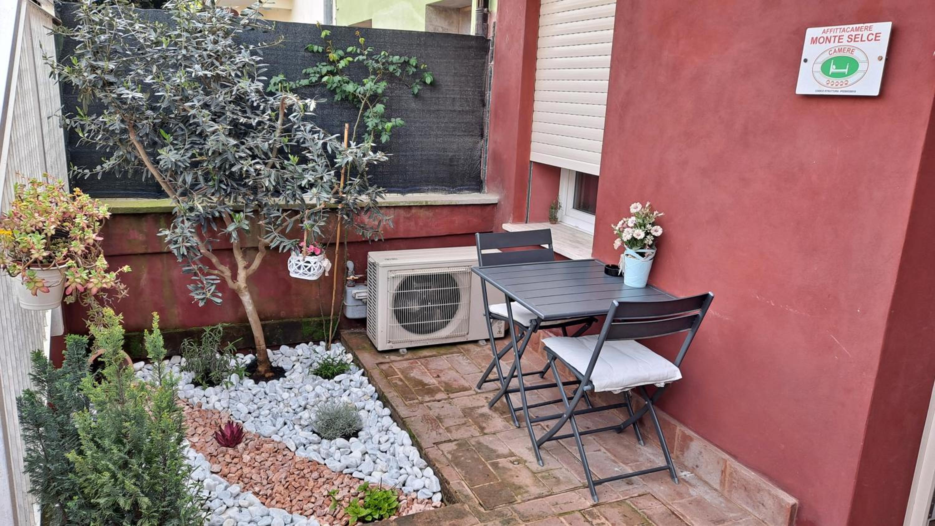 Apartment with Garden View - Photo 10