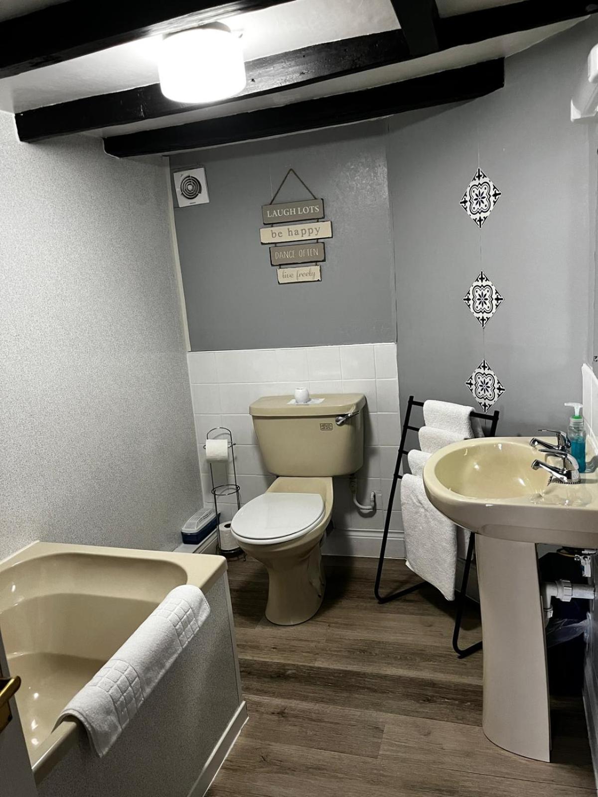 Family Room with Bathroom - Photo 2