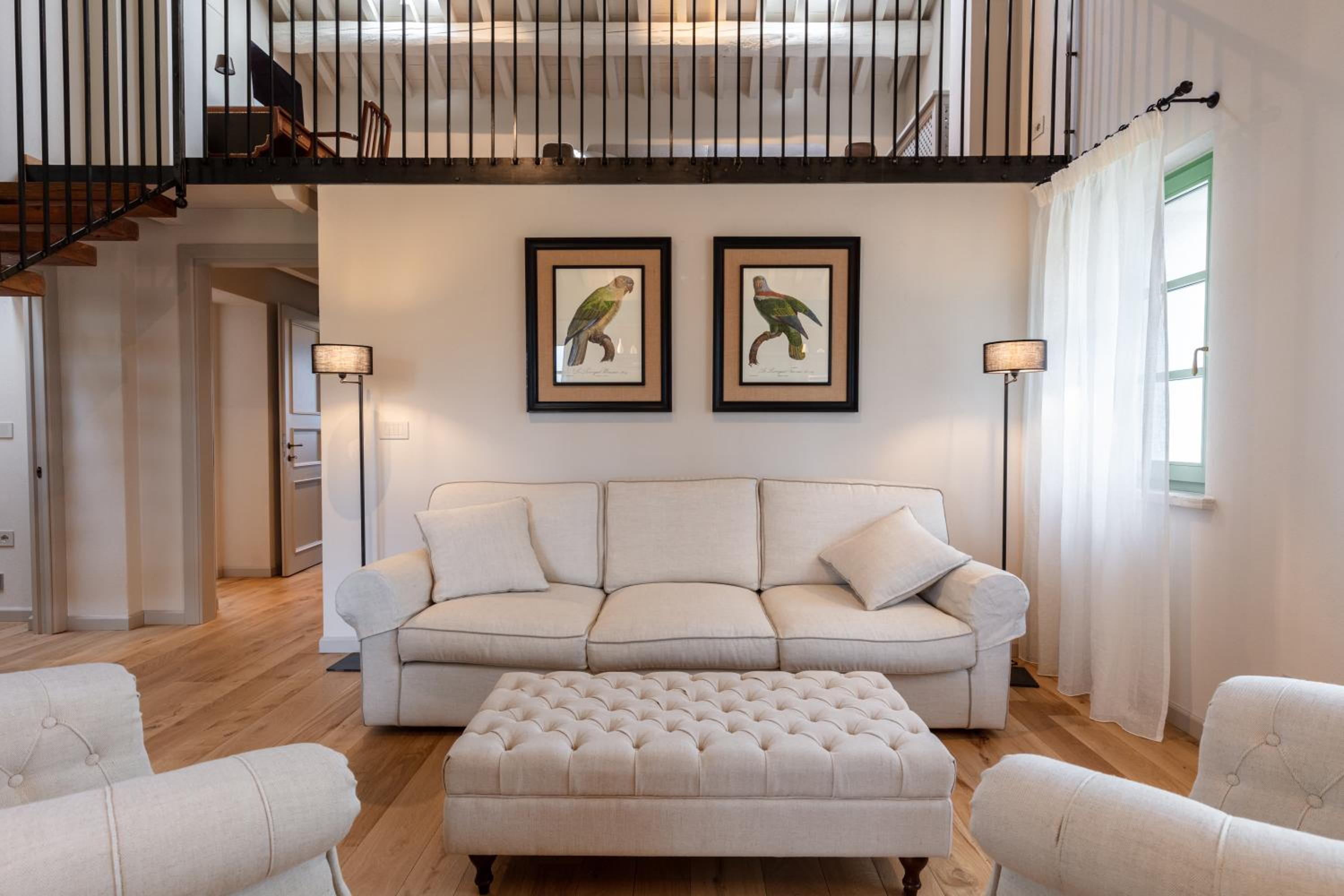 Deluxe Apartment