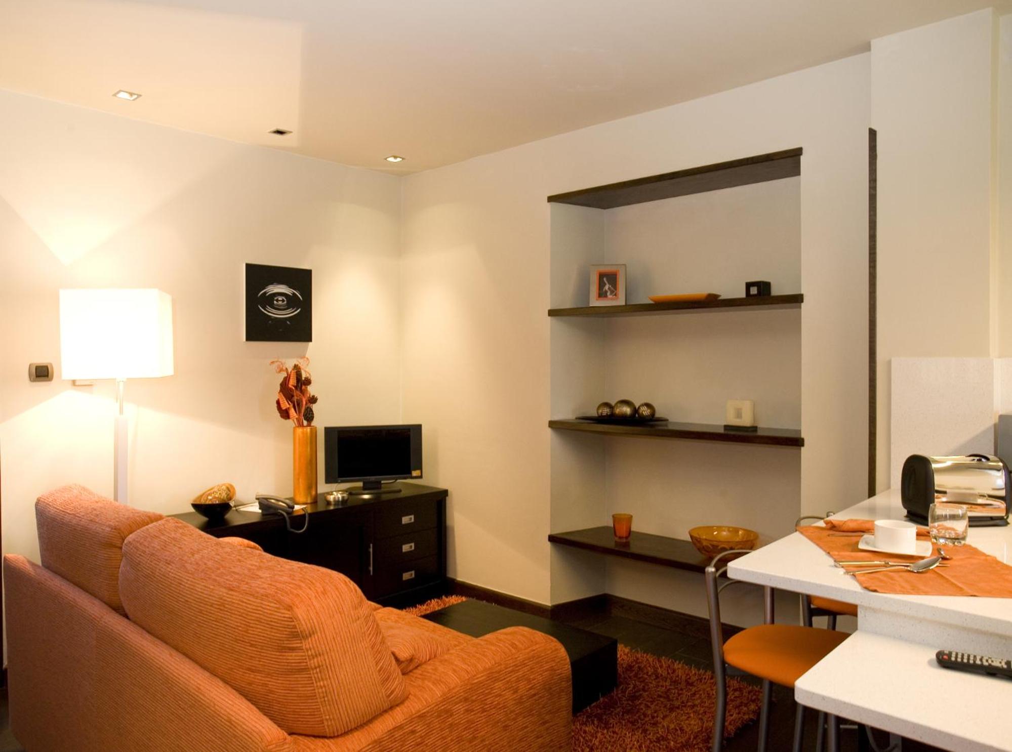 Apartment - Ground Floor photo 2