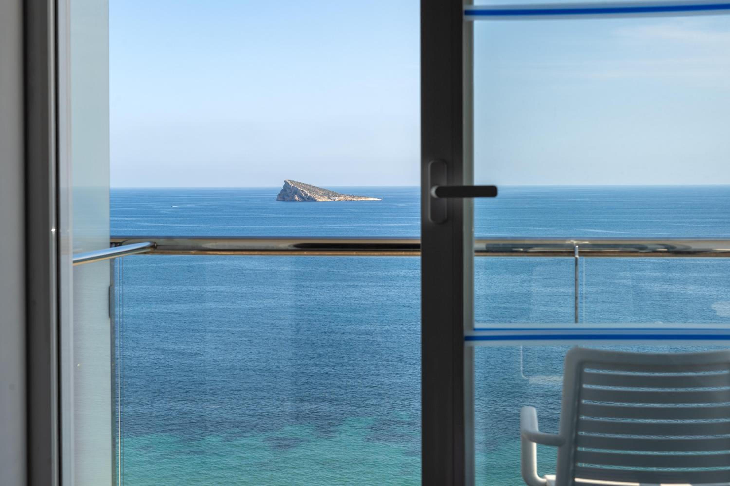 Double or Twin Room with Sea View (2 Adults) - Photo 3