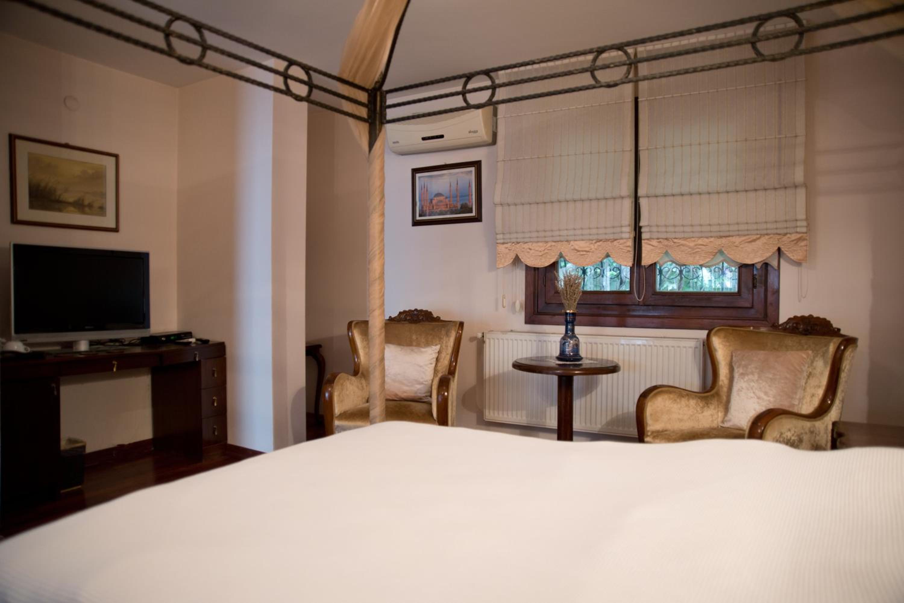 Junior Suite with Balcony photo 2