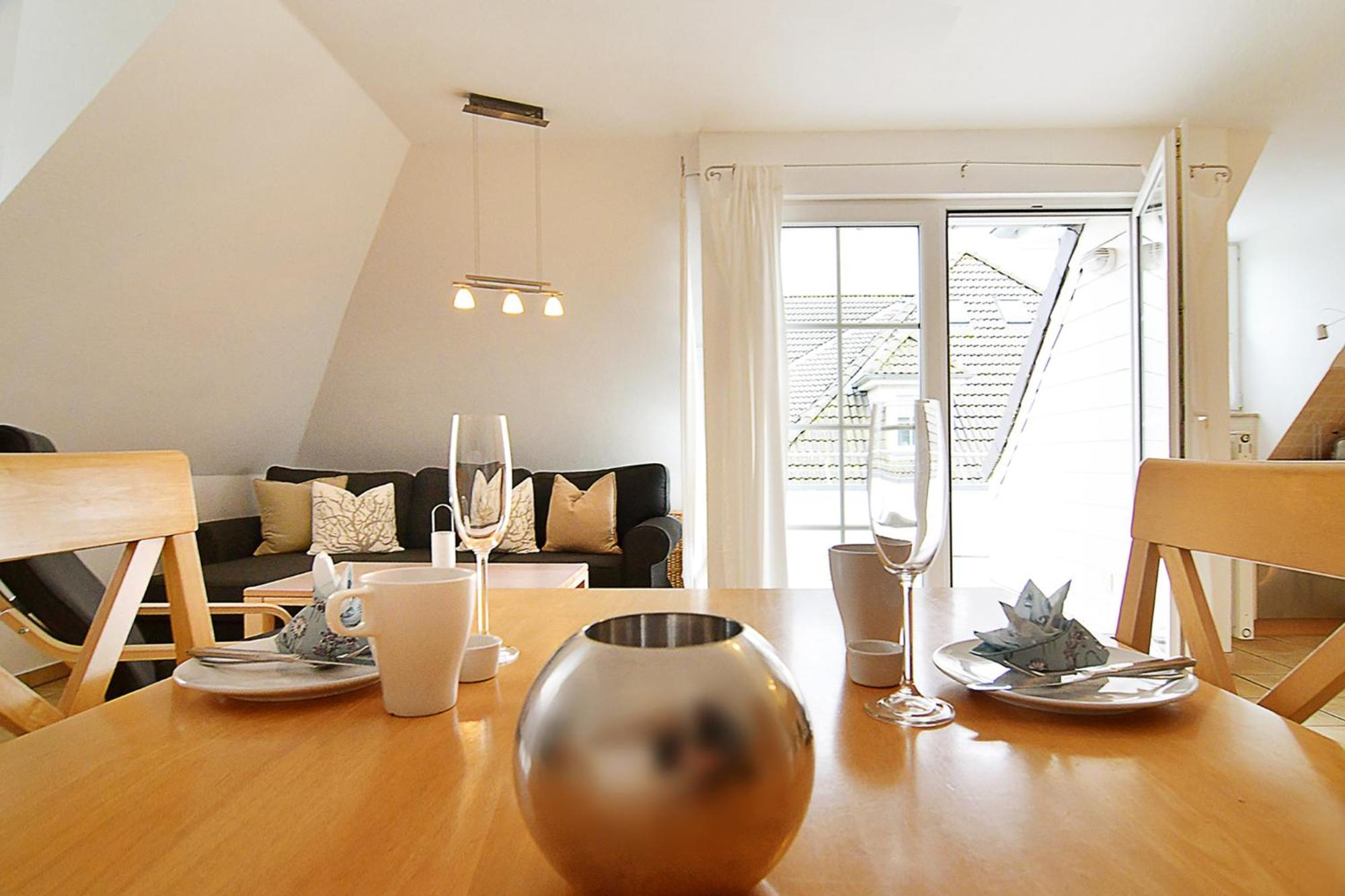 Apartment with Balcony photo 2