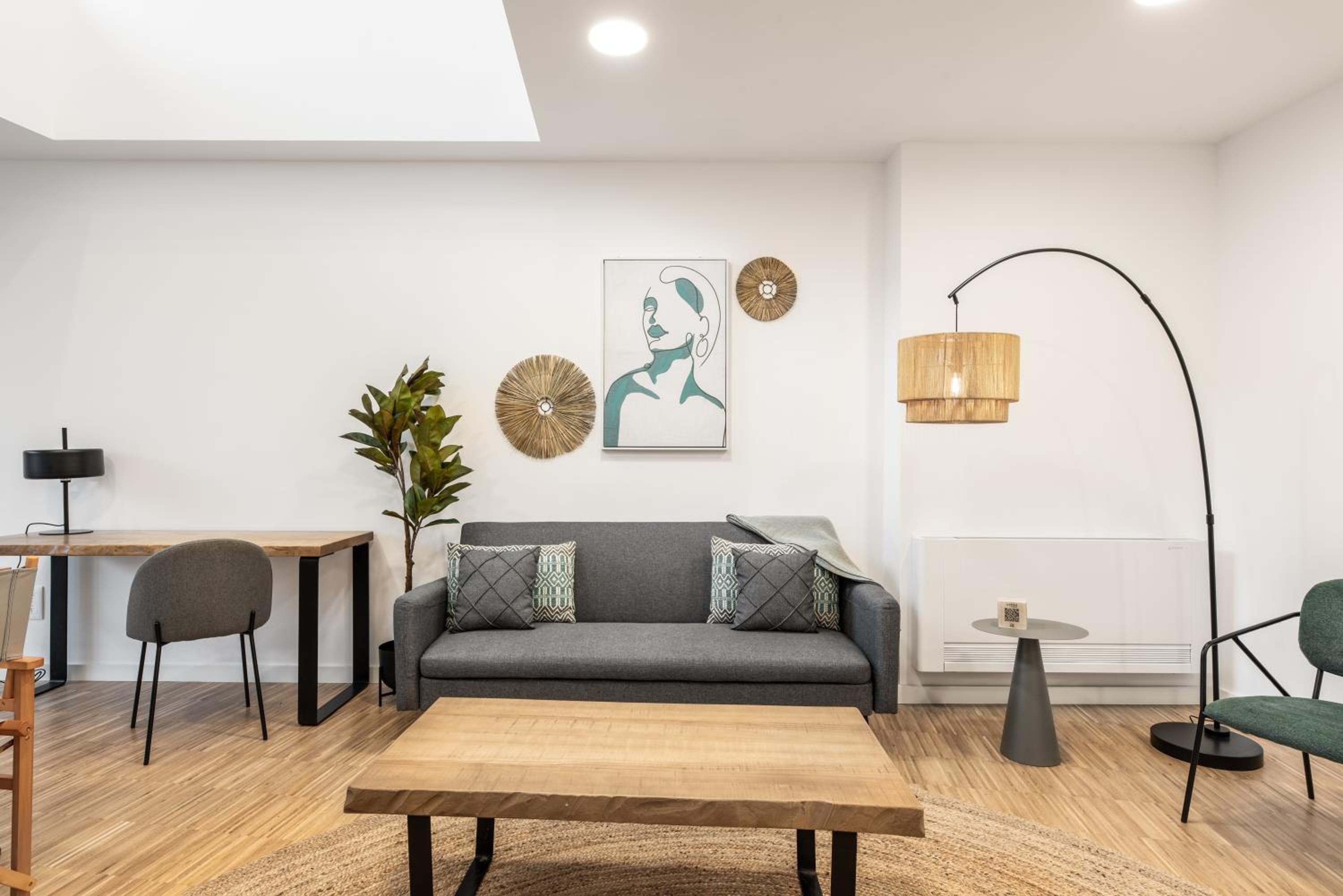 Apartment - Split Level - Photo 25