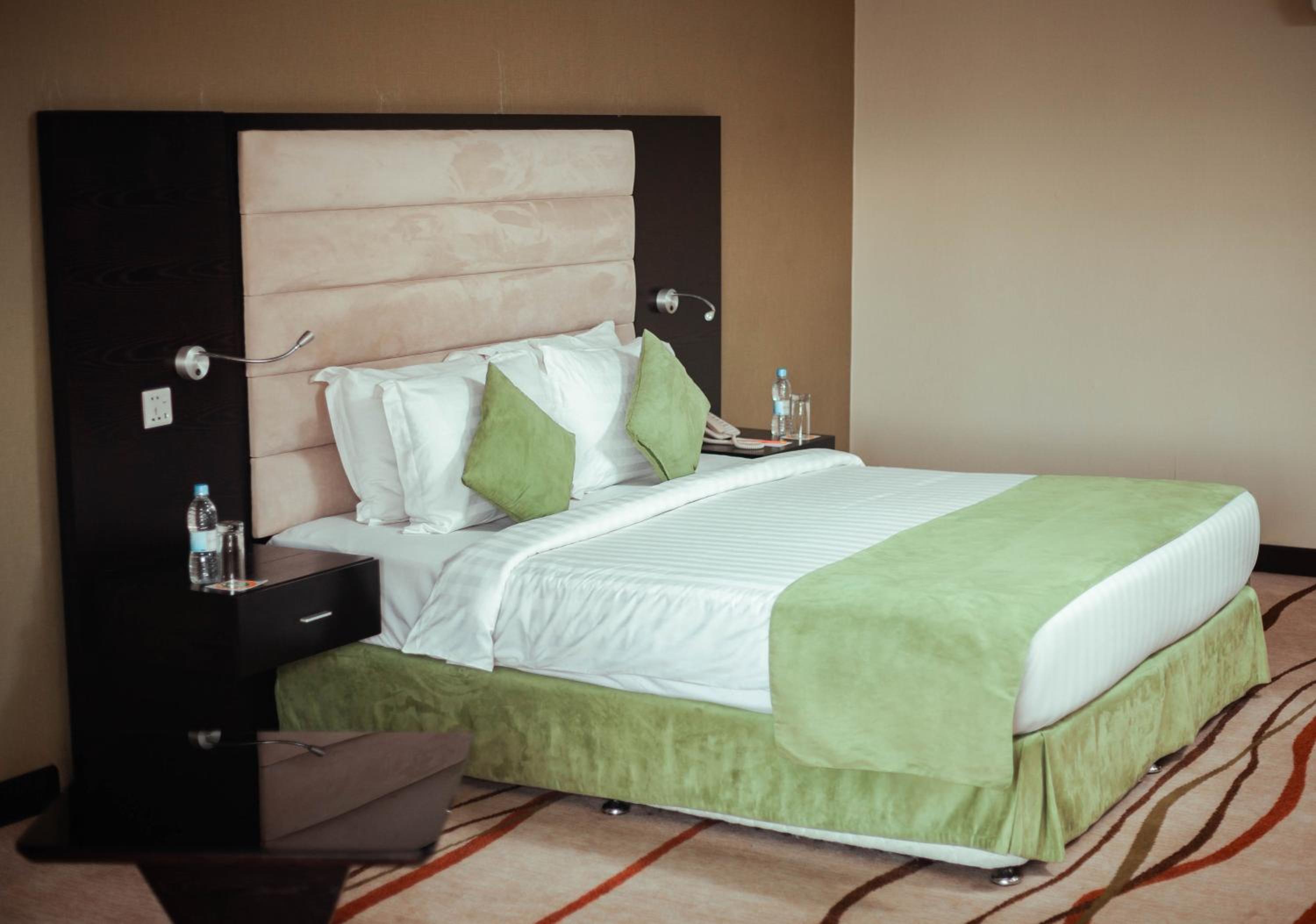 Deluxe Family Room
