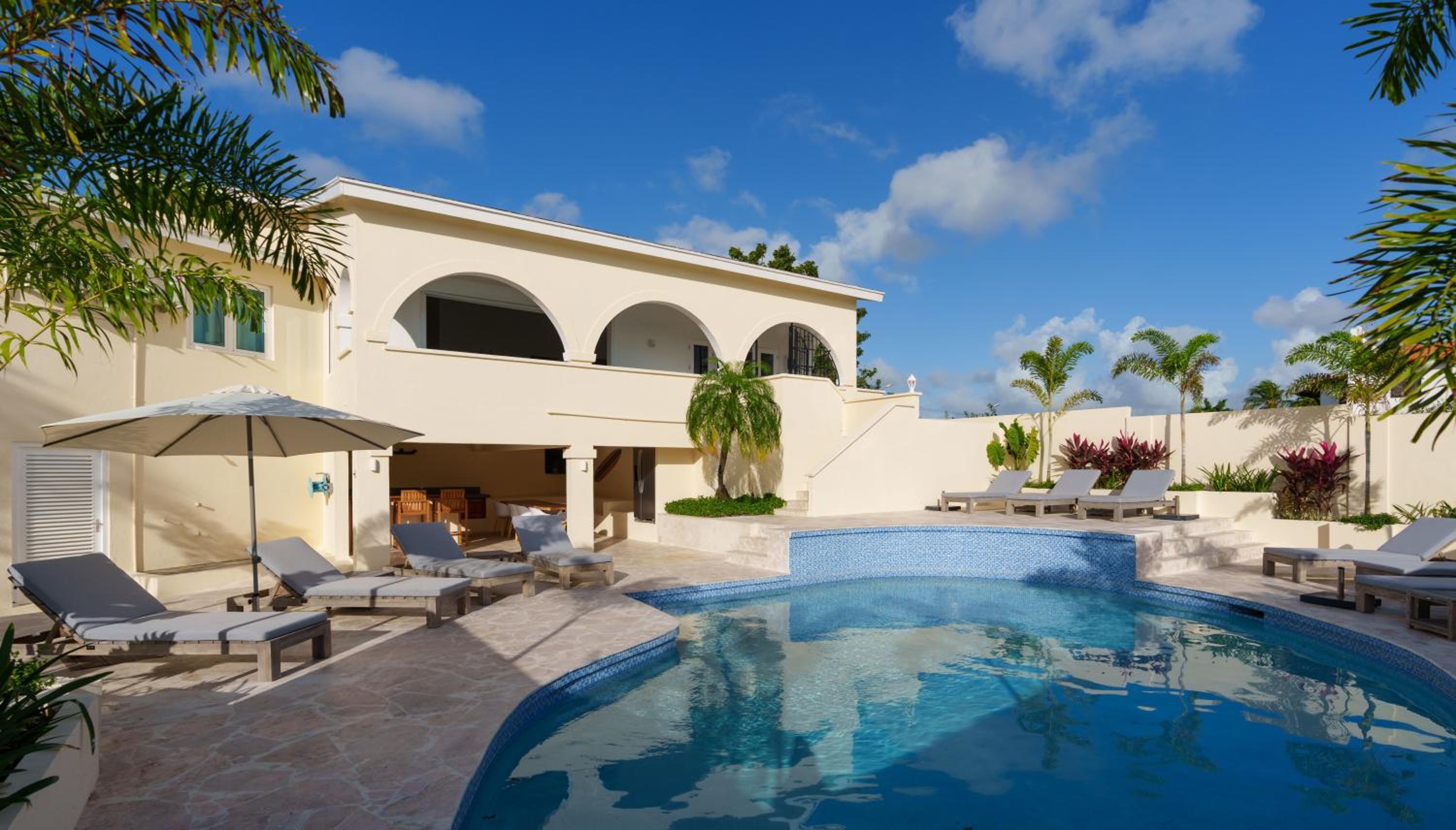 Villa photo 1