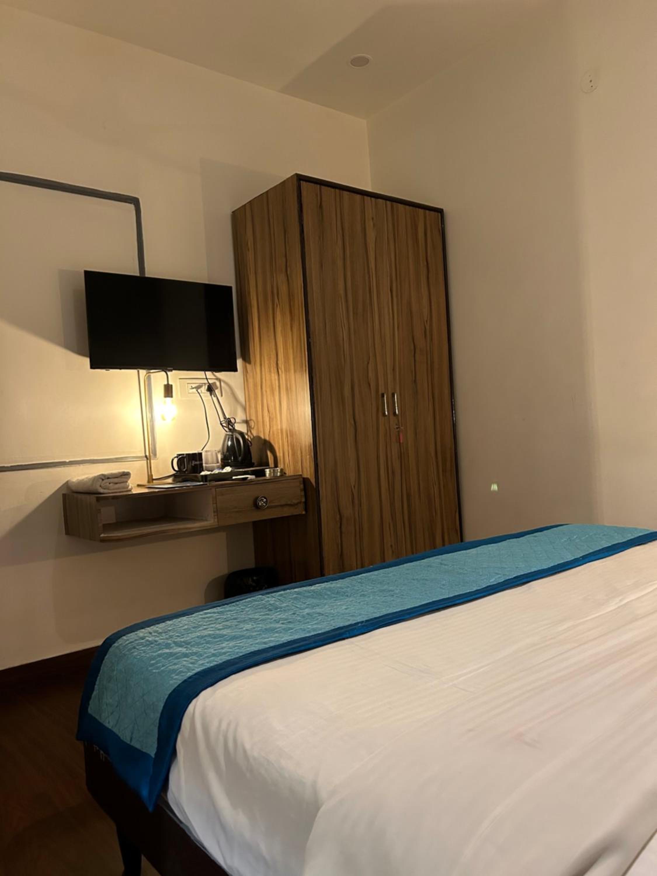 Budget Double Room - Photo 4