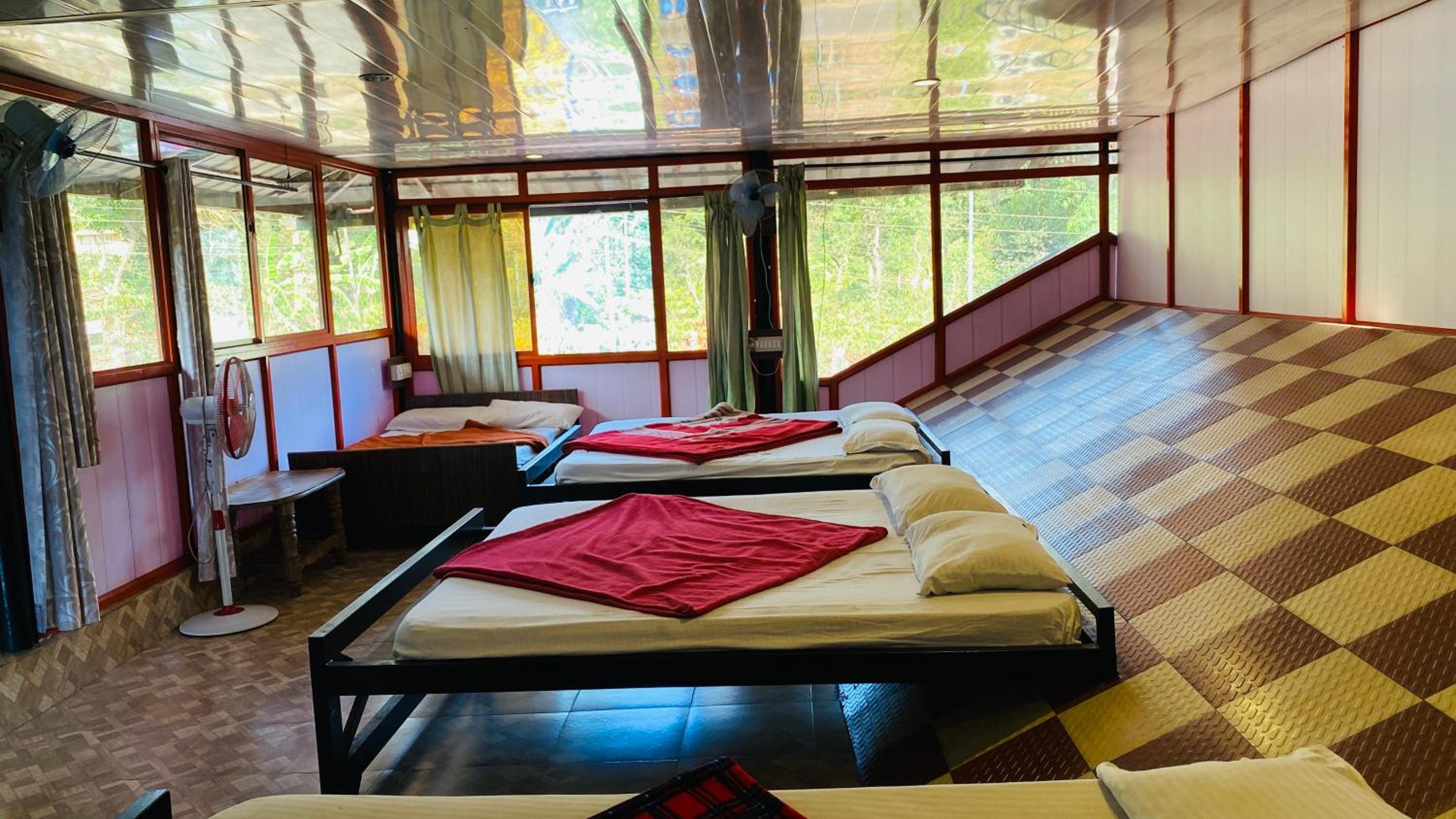 Mixed Dormitory Room photo 3