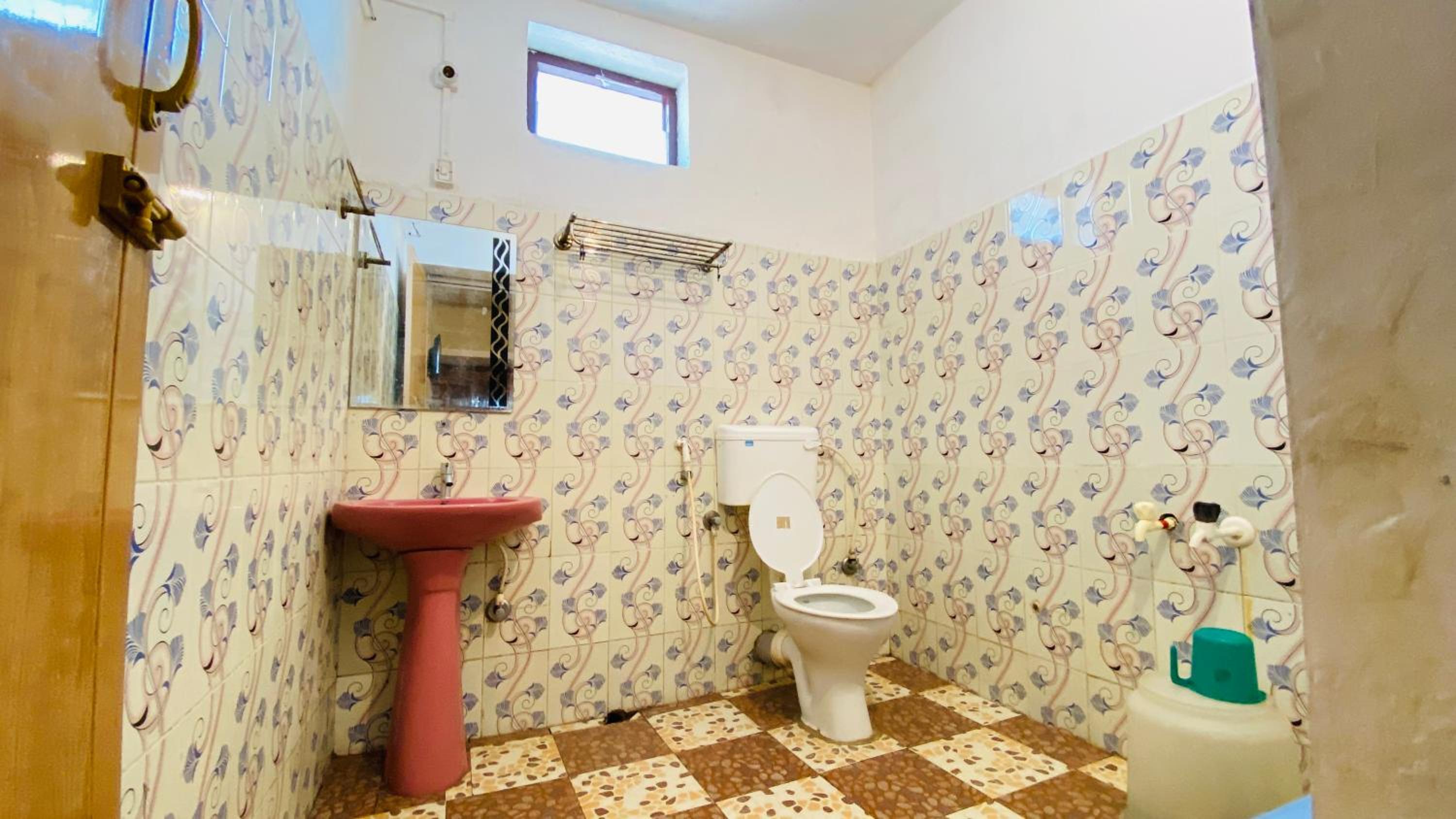 Budget Double Room photo 2