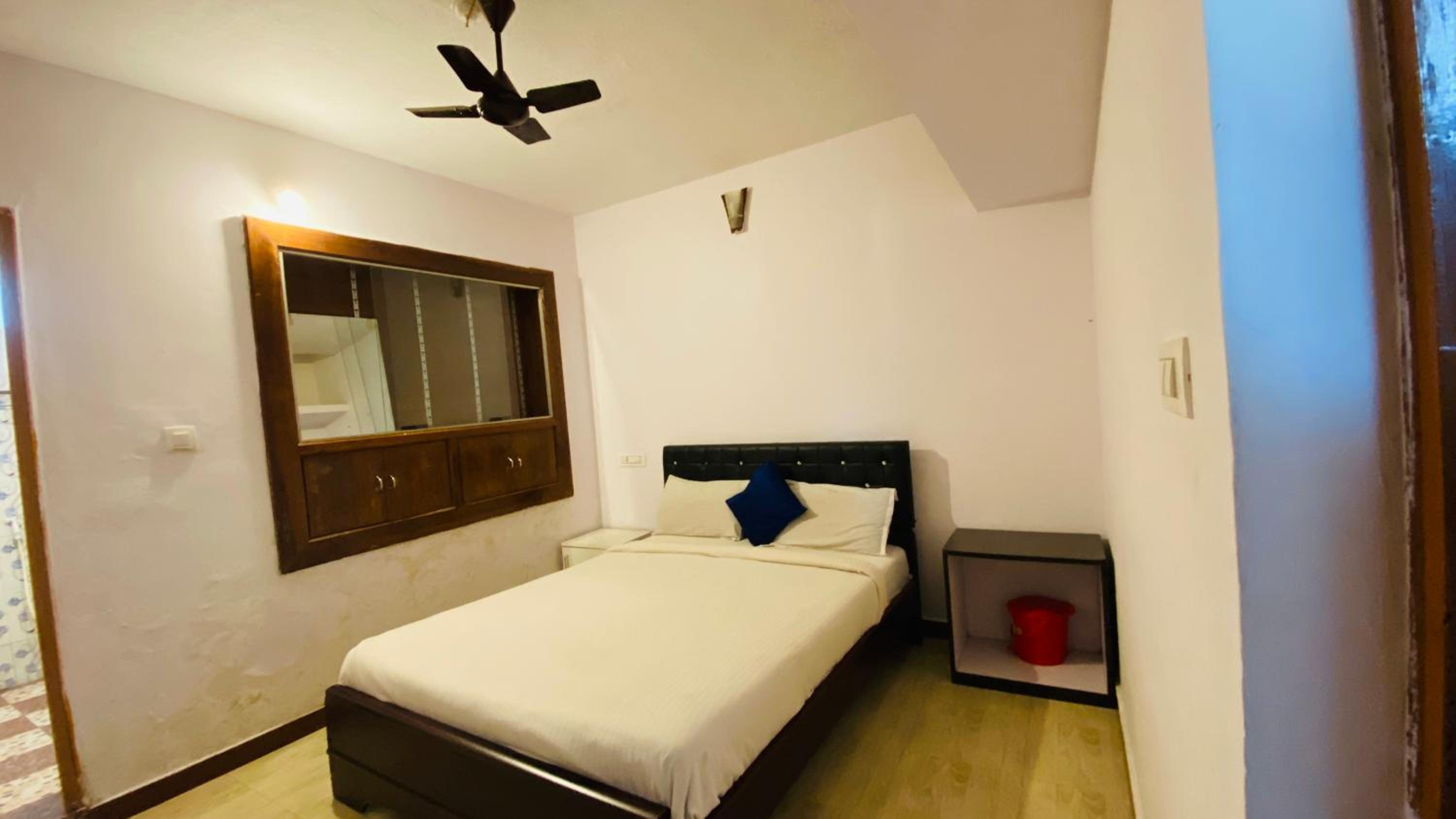 Budget Double Room photo 1