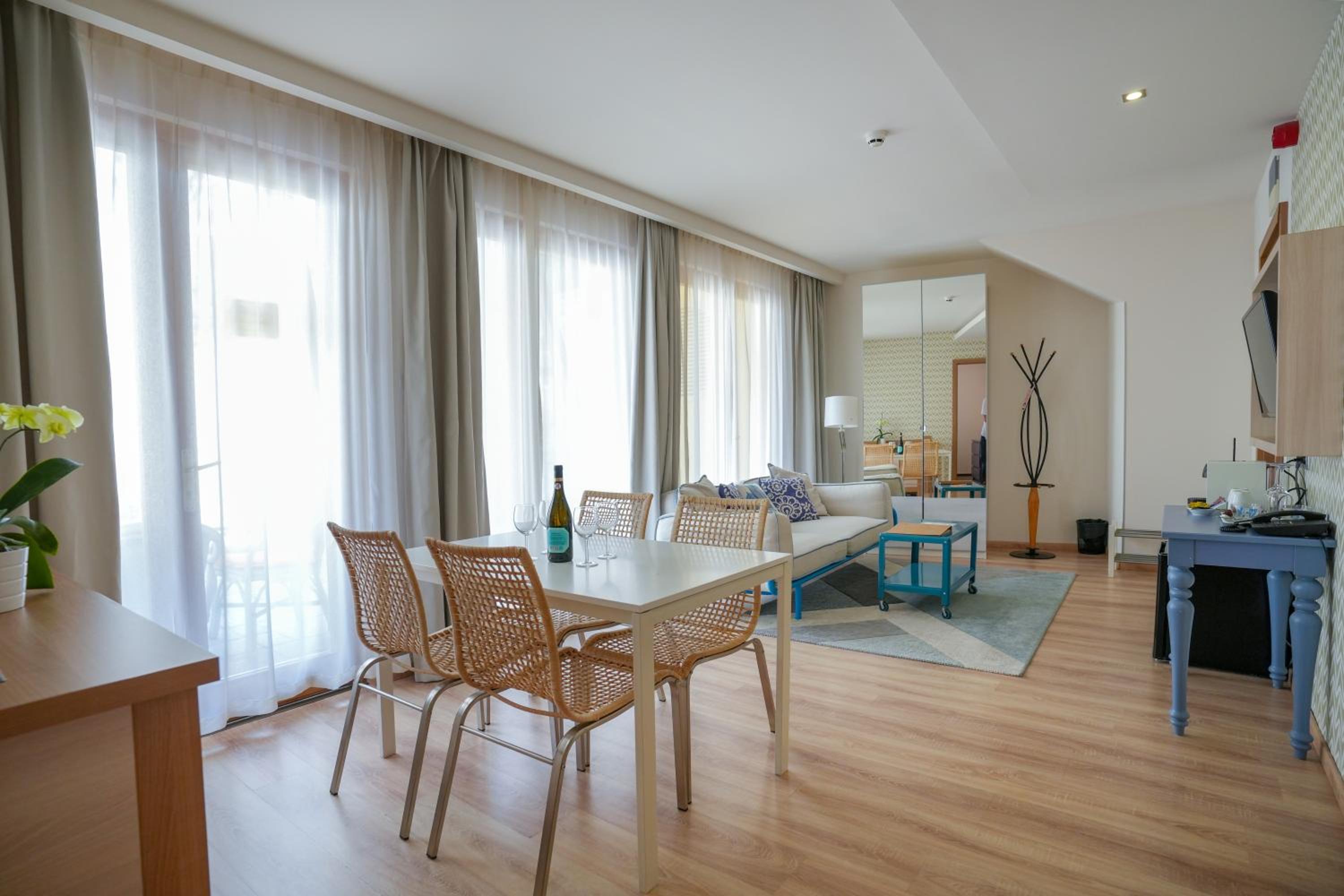 Two-Bedroom Apartment - Photo 7