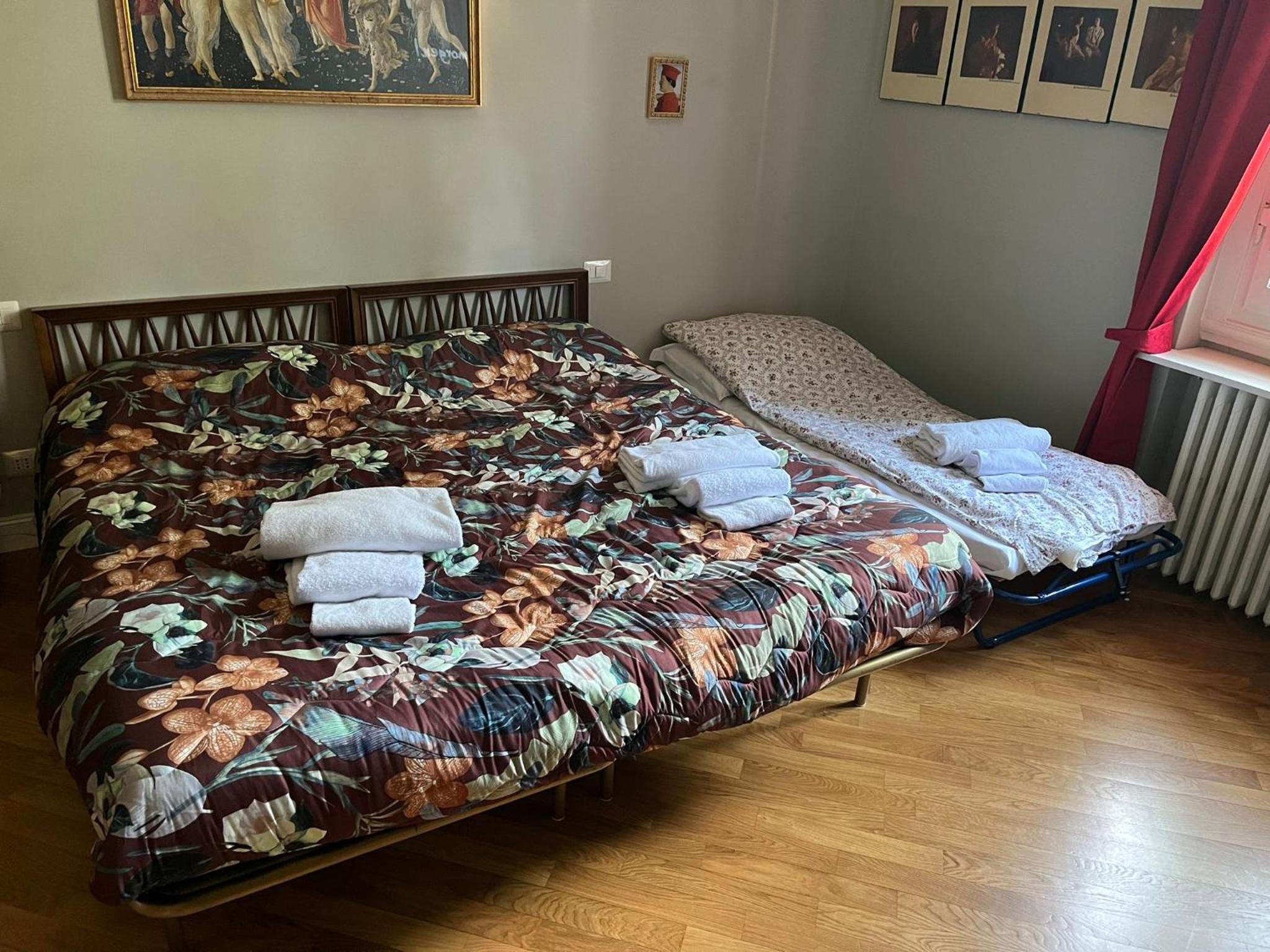 Deluxe Room (2 Adults + 1 Child)