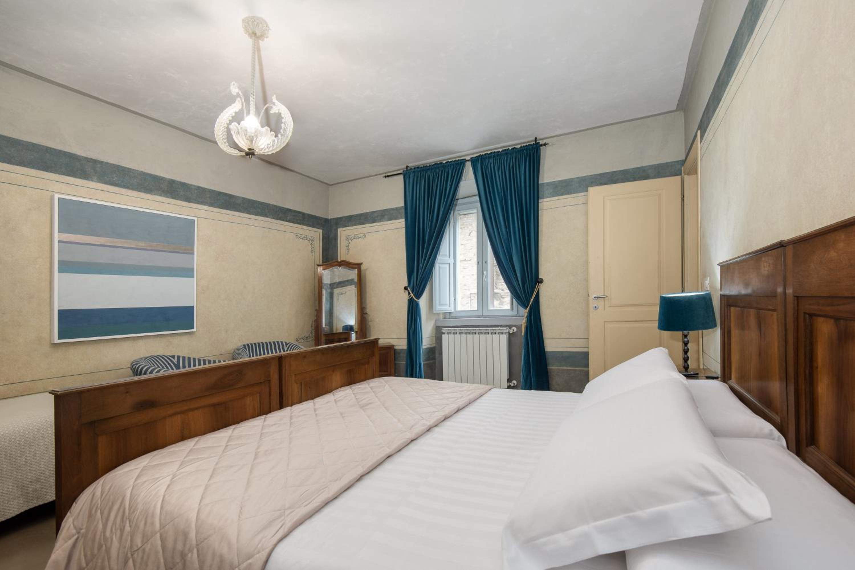 Deluxe Junior Suite photo 2