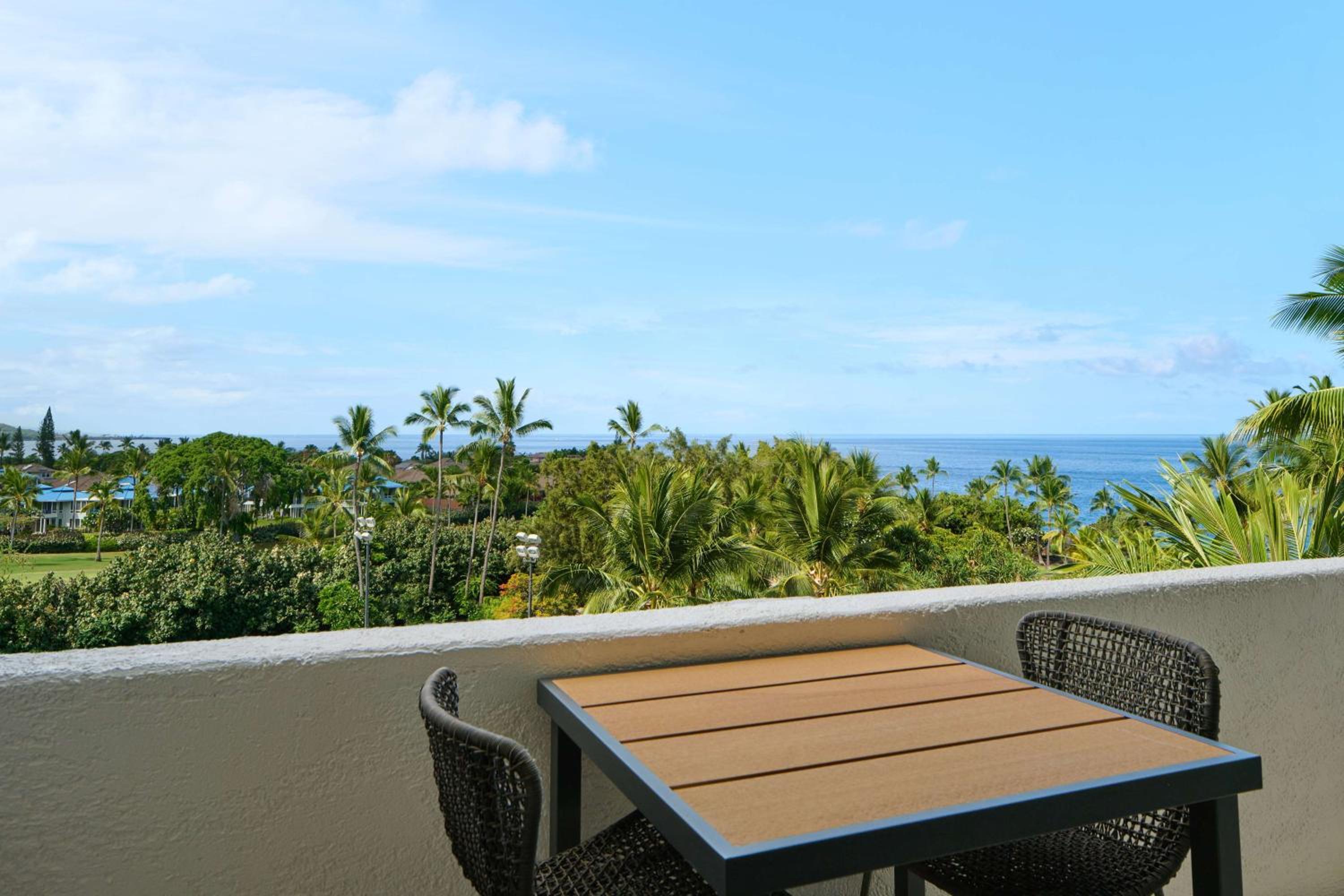 ​King Room with Partial Ocean View - Photo 8