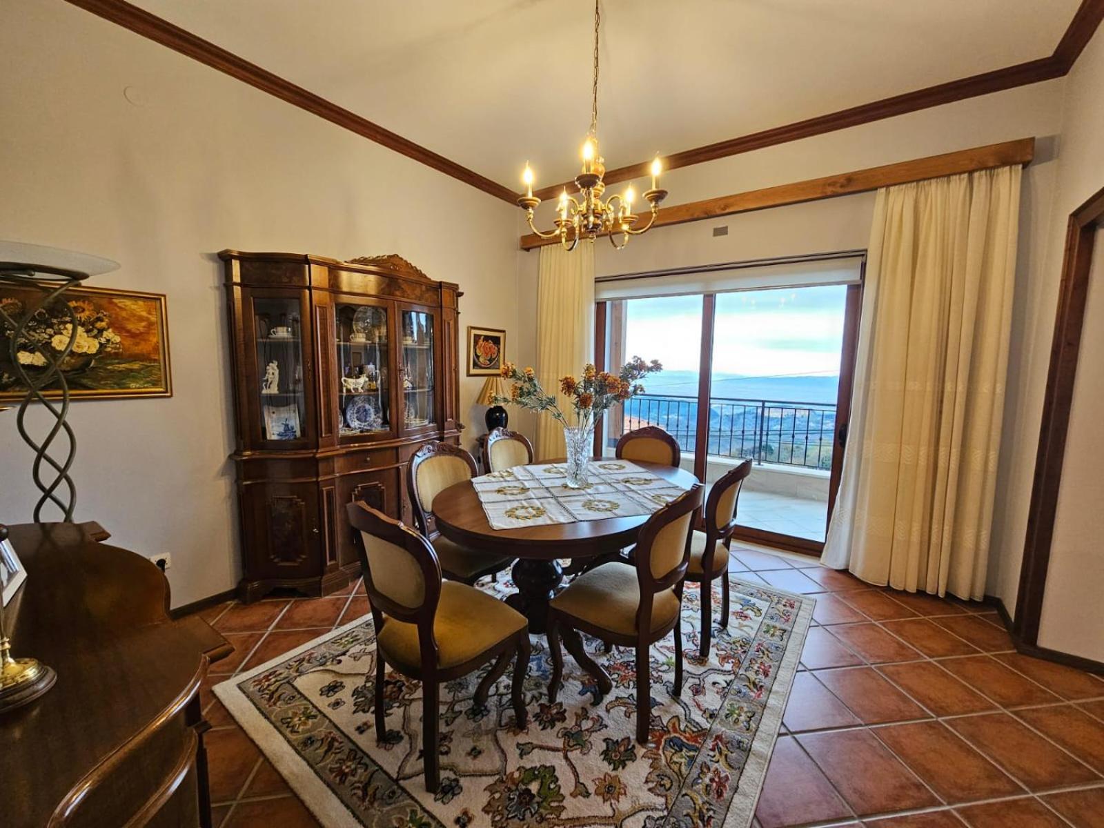 Villa photo 2