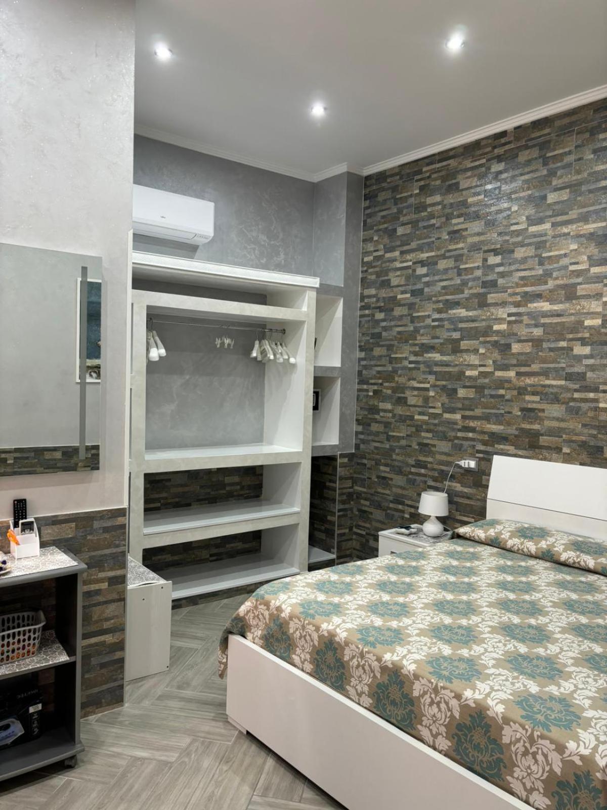 Deluxe Room - Photo 9