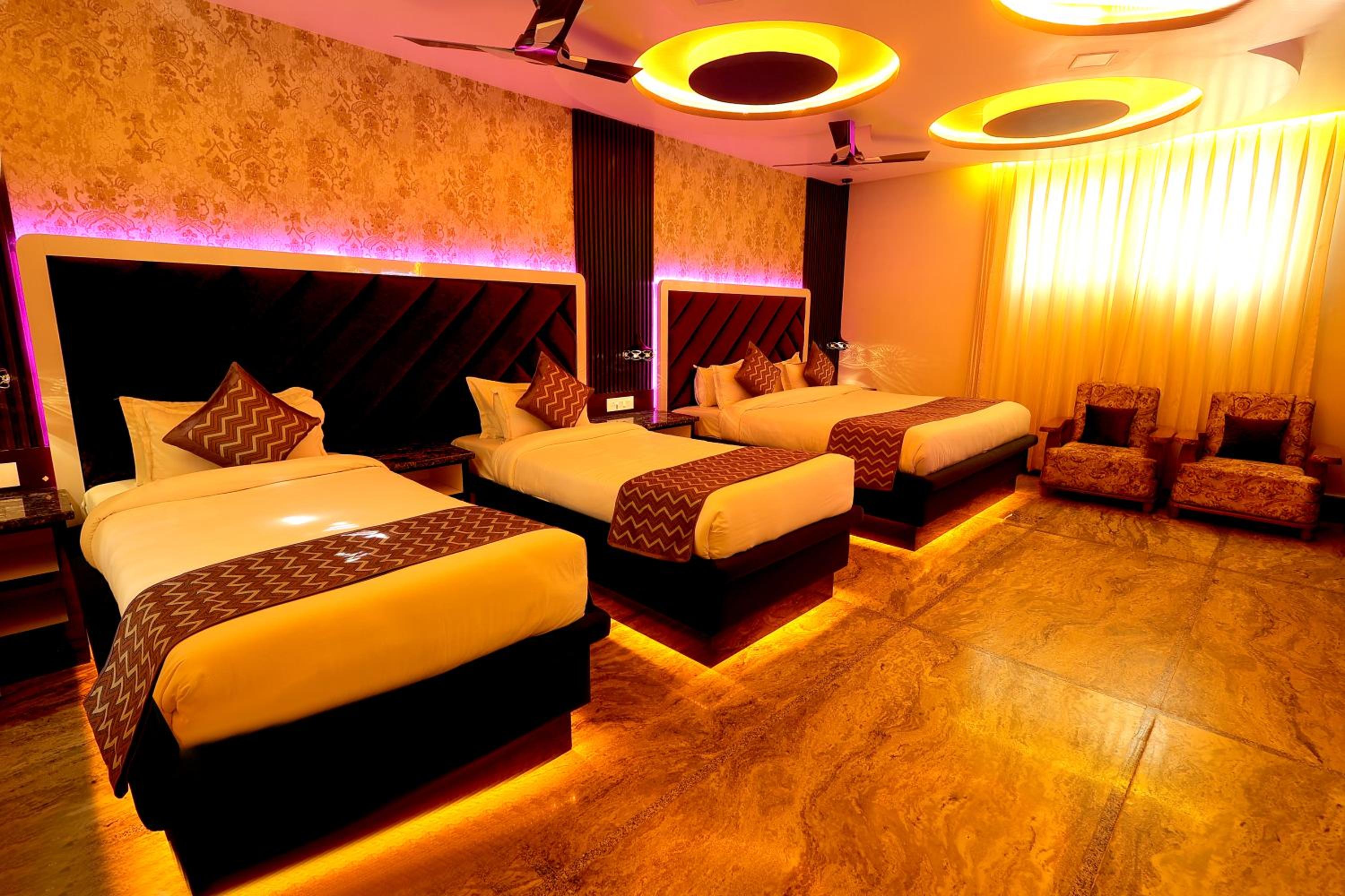 Luxury Quadruple Room - Photo 21