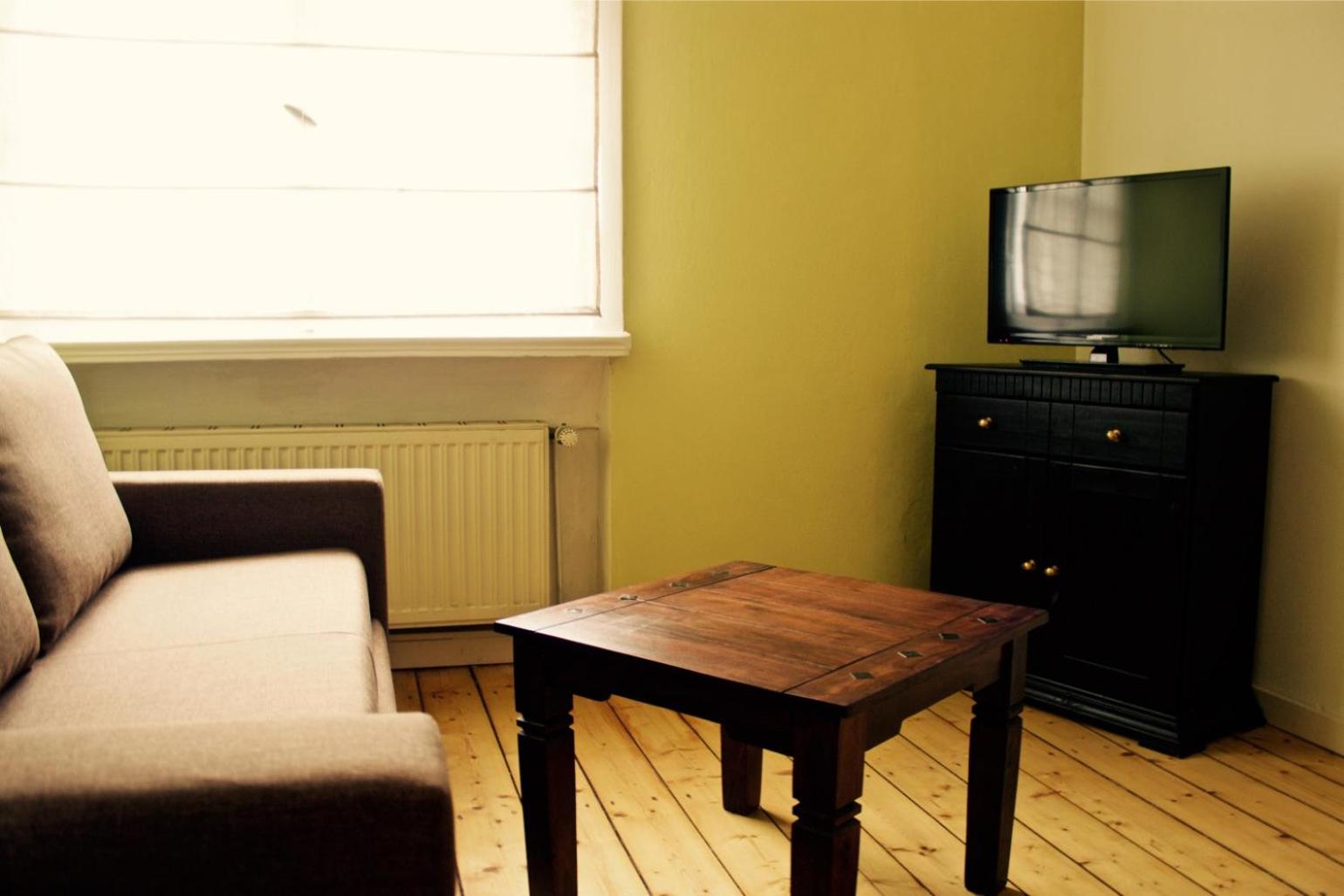 One-Bedroom Apartment with Garden View photo 2