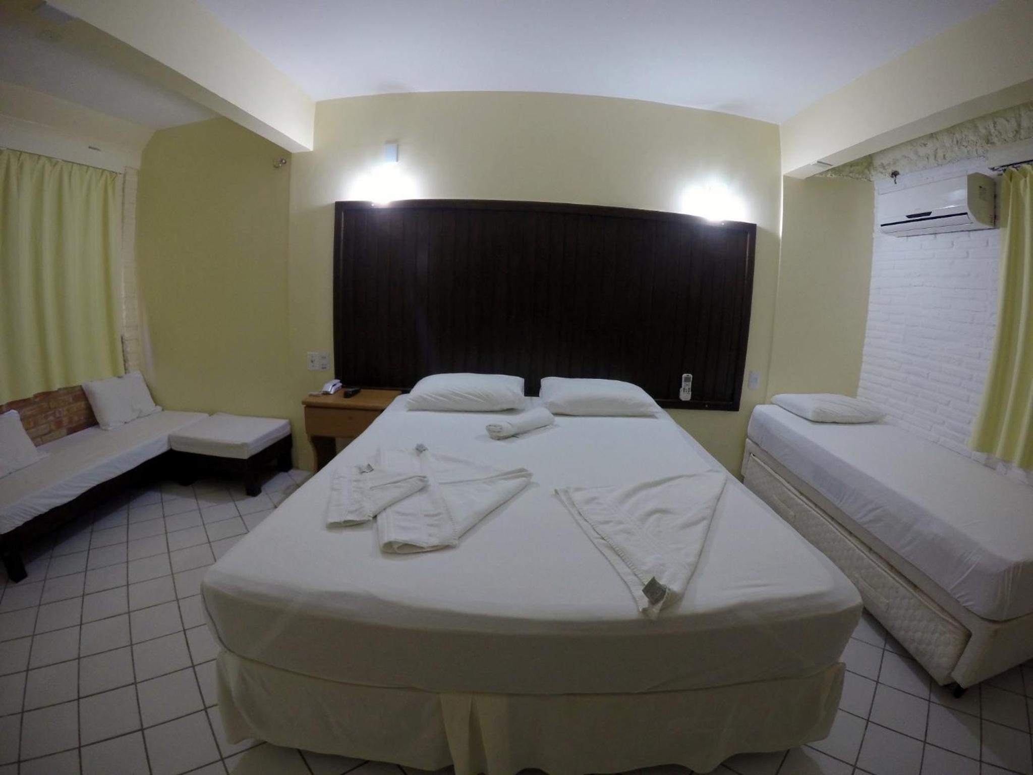 Deluxe Triple Room - Photo 2