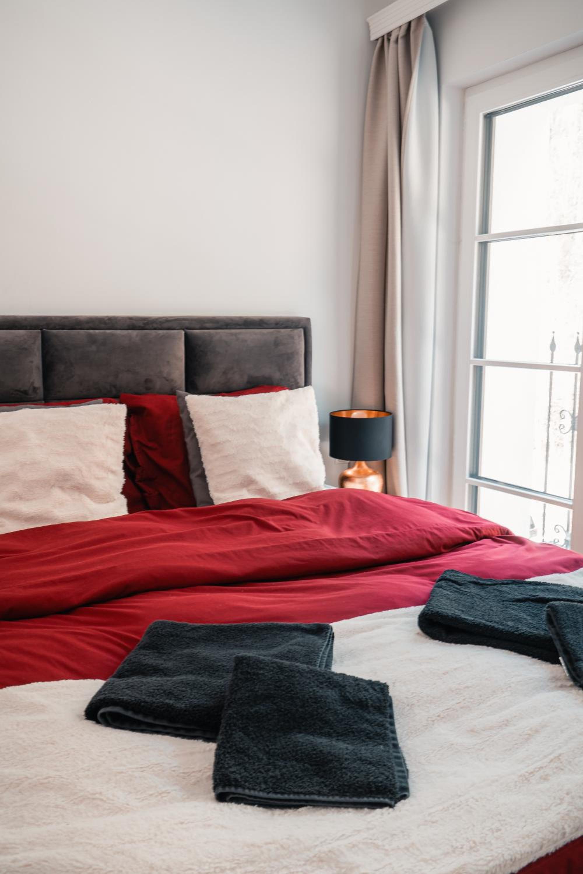 Small Double Room - Photo 1