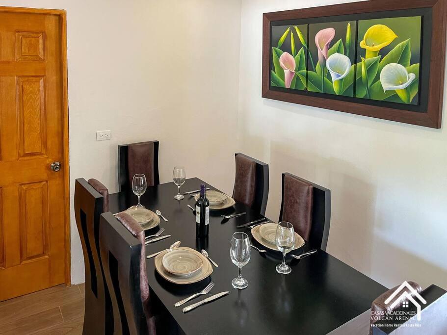 Three-Bedroom House photo 2