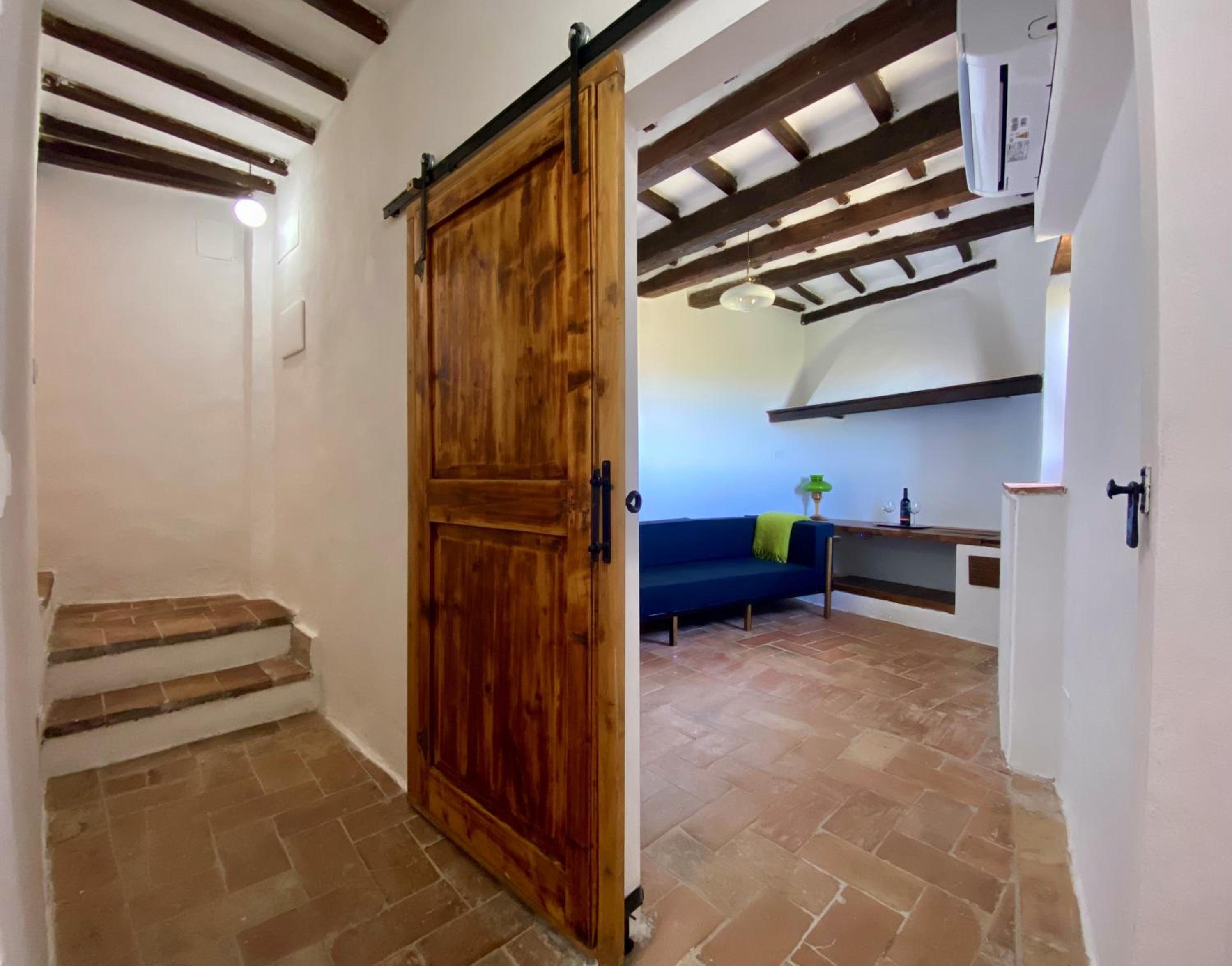 One-Bedroom House photo 1