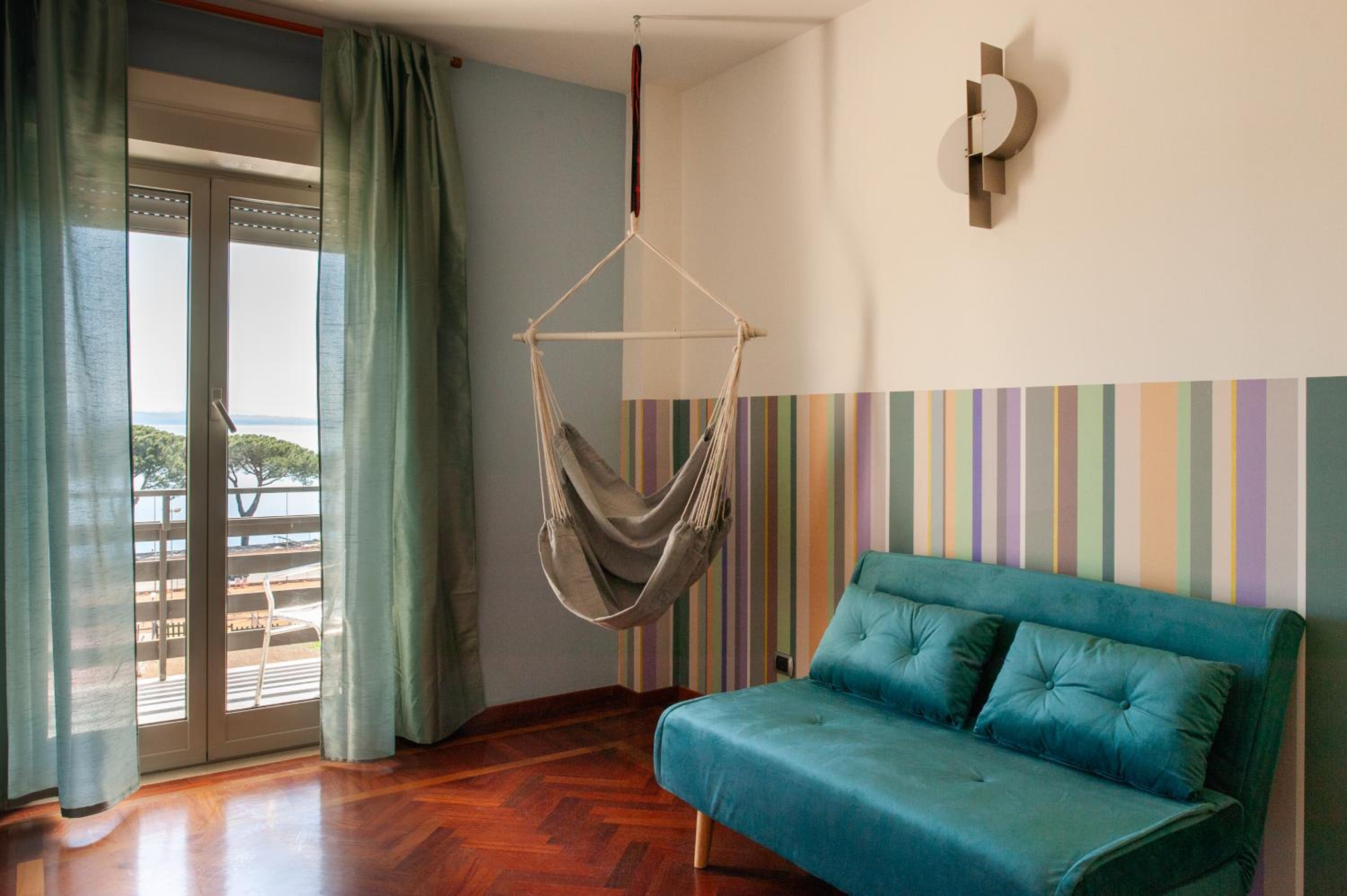 Junior Suite with Balcony - Photo 2