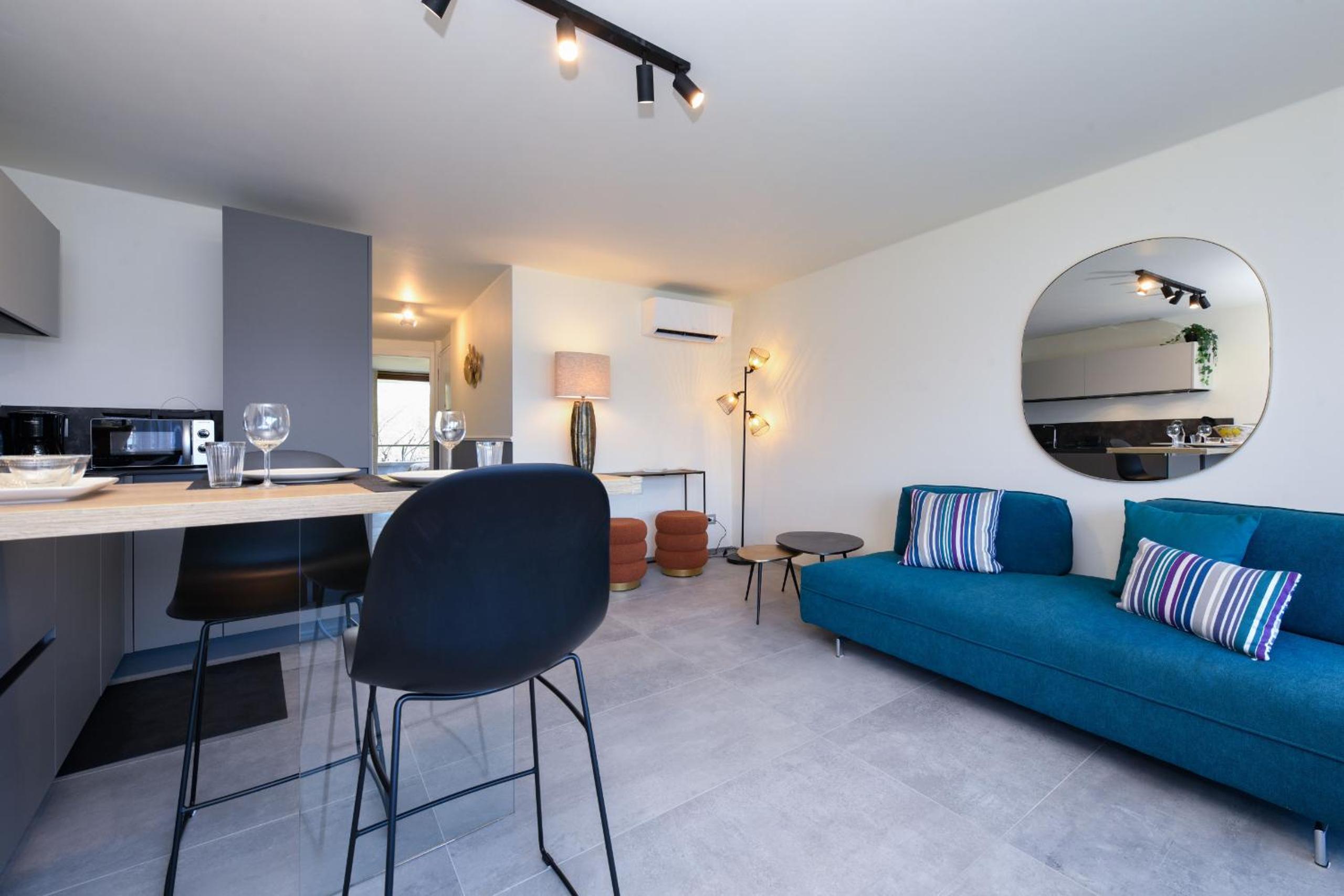 Apartment with Lake View photo 1