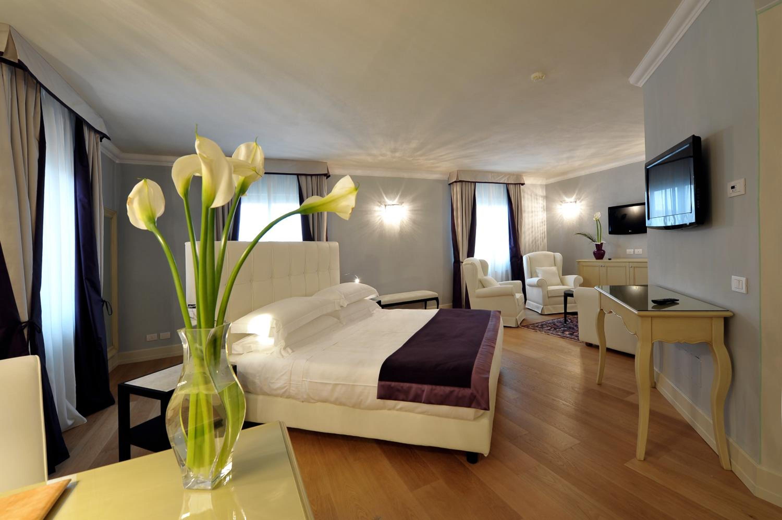 Deluxe Junior Suite