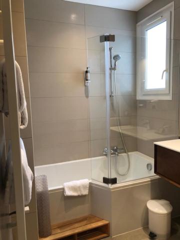 Comfort Double Room with Side Terrace - Photo 2