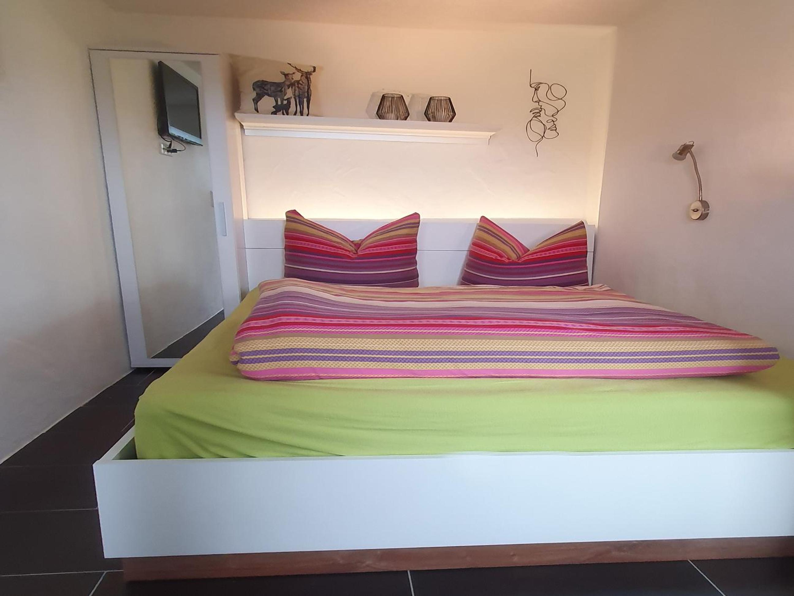 One-Bedroom House photo 1