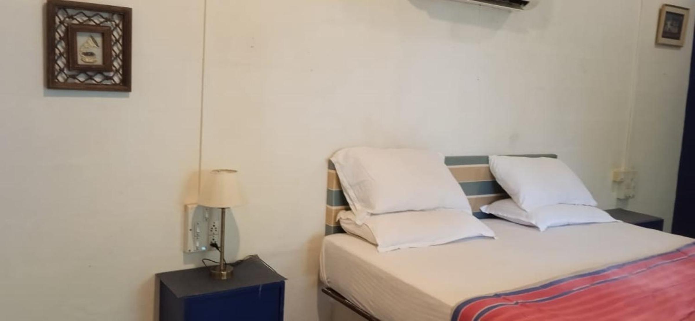 Double Room - Photo 6