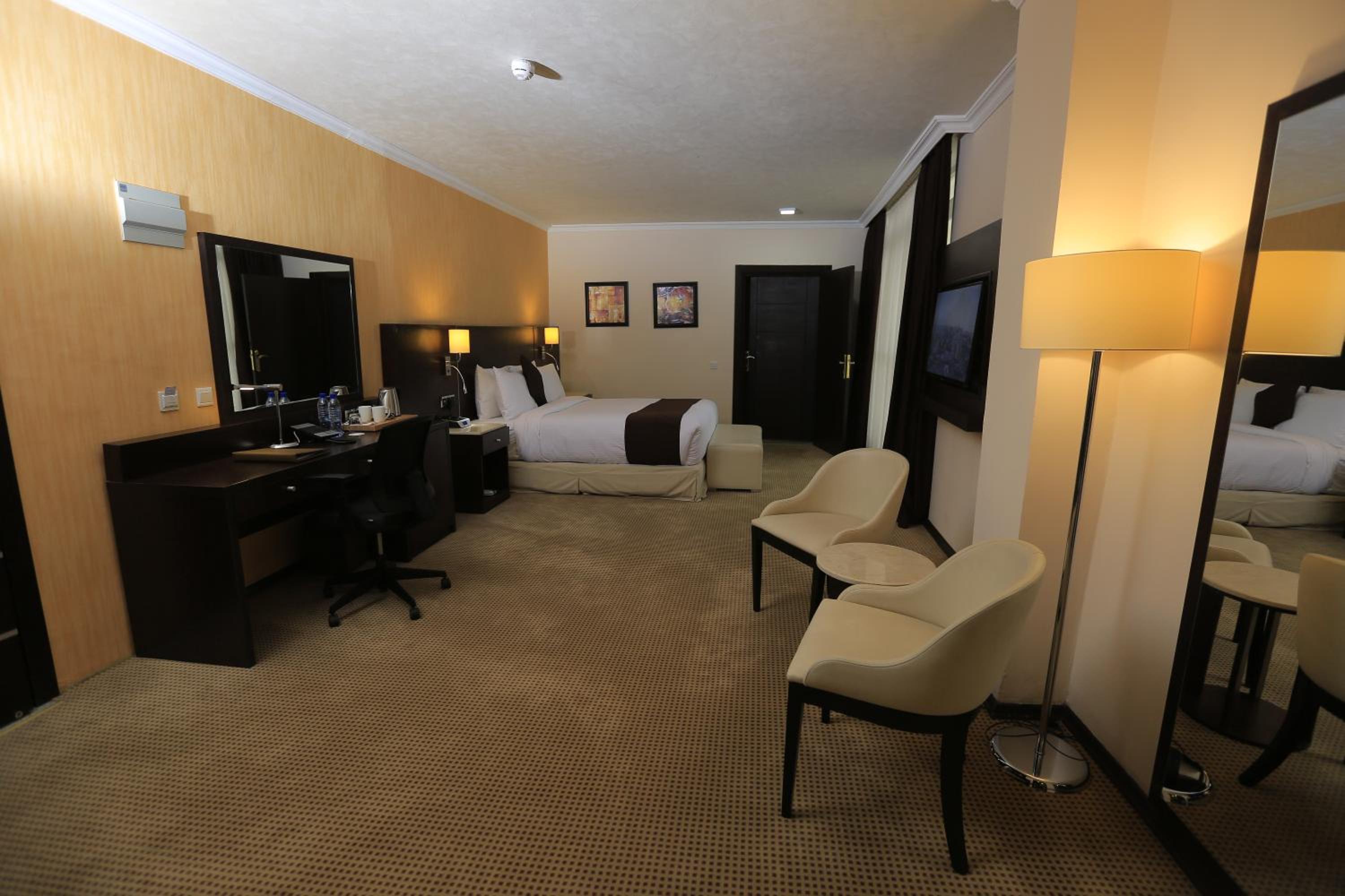 Family Room - Photo 9