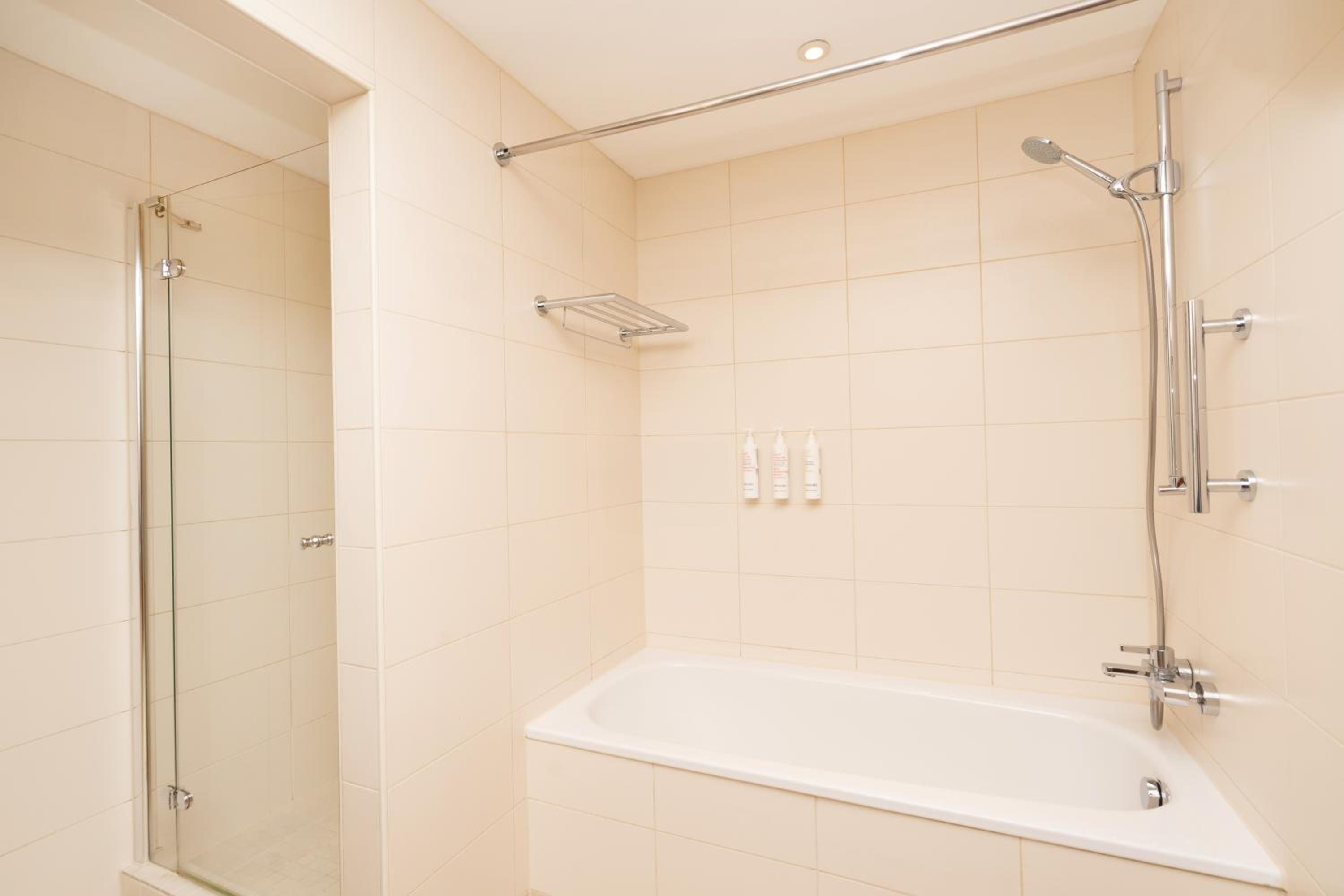 Premium Room - Sky View - Photo 6